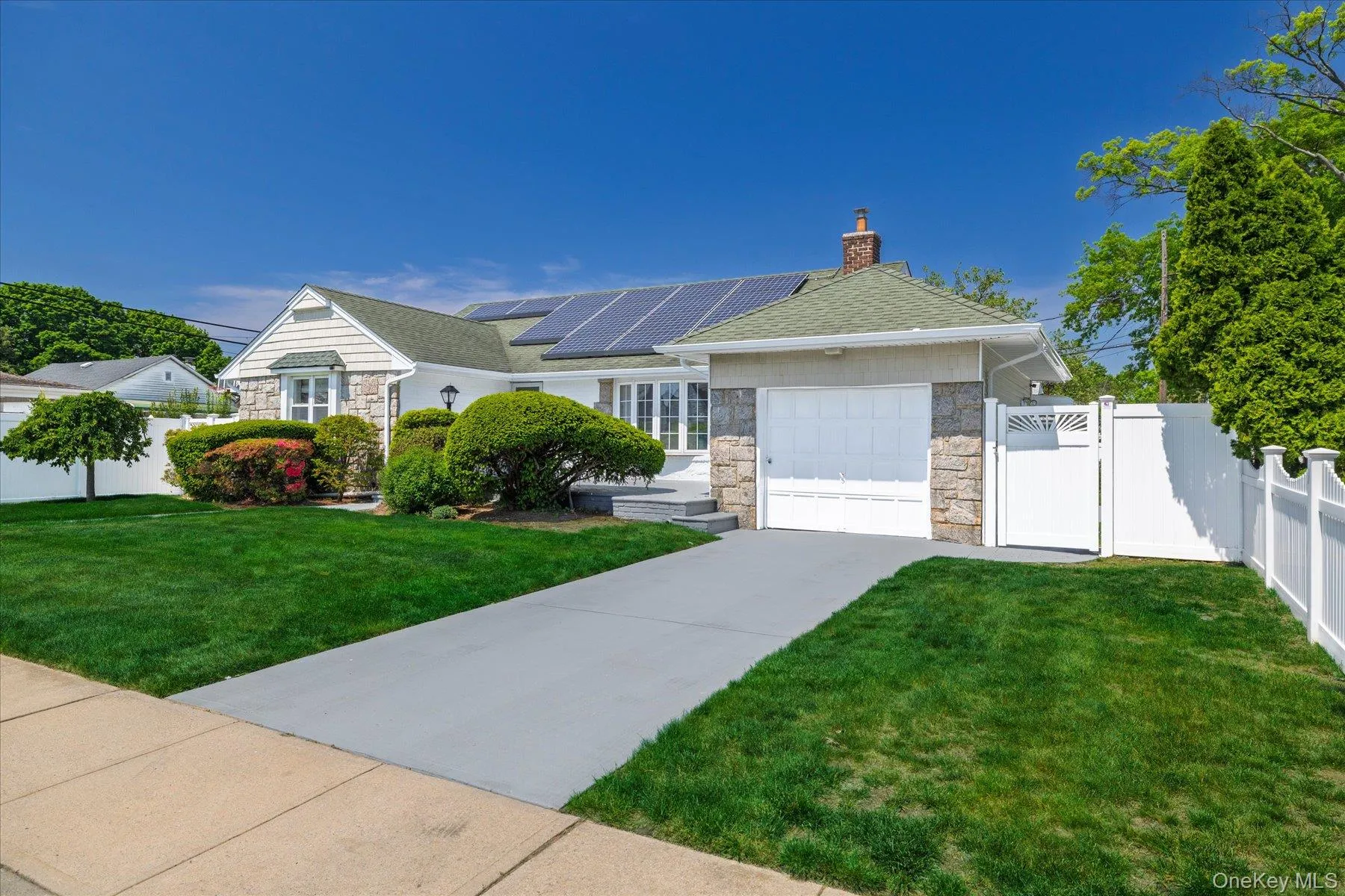 708 Lorentz Street, Hempstead, NY, 3 Bedrooms Bedrooms, 6 Rooms Rooms,1 BathroomBathrooms,Residential,For Rent,Lorentz,0,1000197 708 Lorentz Street, Hempstead, NY, 3 Bedrooms Bedrooms, 6 Rooms Rooms,1 BathroomBathrooms,Residential,For Rent,Lorentz,0,1000197