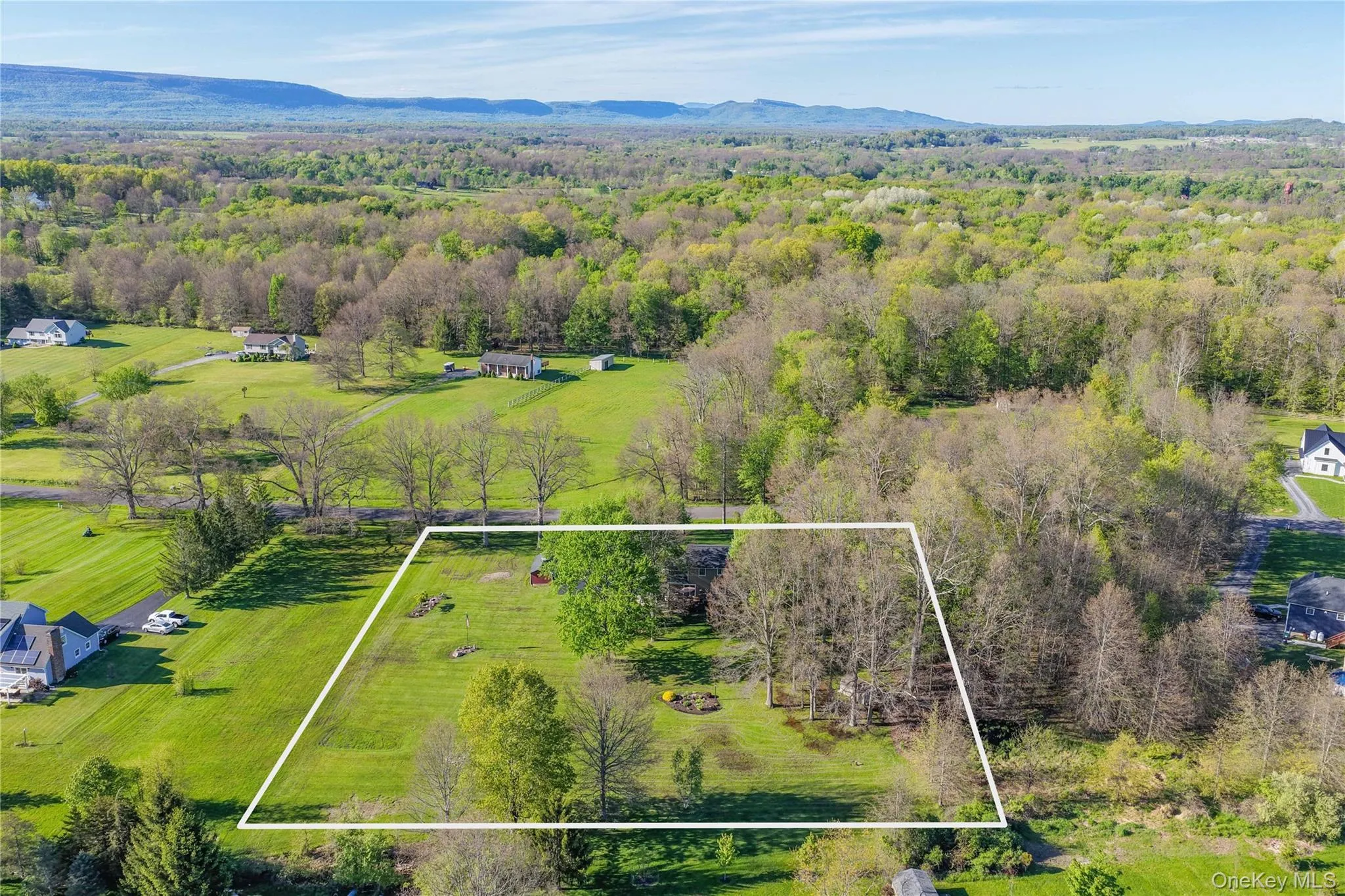 36 River Glen Road, Shawangunk, NY, 4 Bedrooms Bedrooms, 8 Rooms Rooms,2 BathroomsBathrooms,Residential Sale,For Rent,River Glen,0,1000200 36 River Glen Road, Shawangunk, NY, 4 Bedrooms Bedrooms, 8 Rooms Rooms,2 BathroomsBathrooms,Residential Sale,For Rent,River Glen,0,1000200
