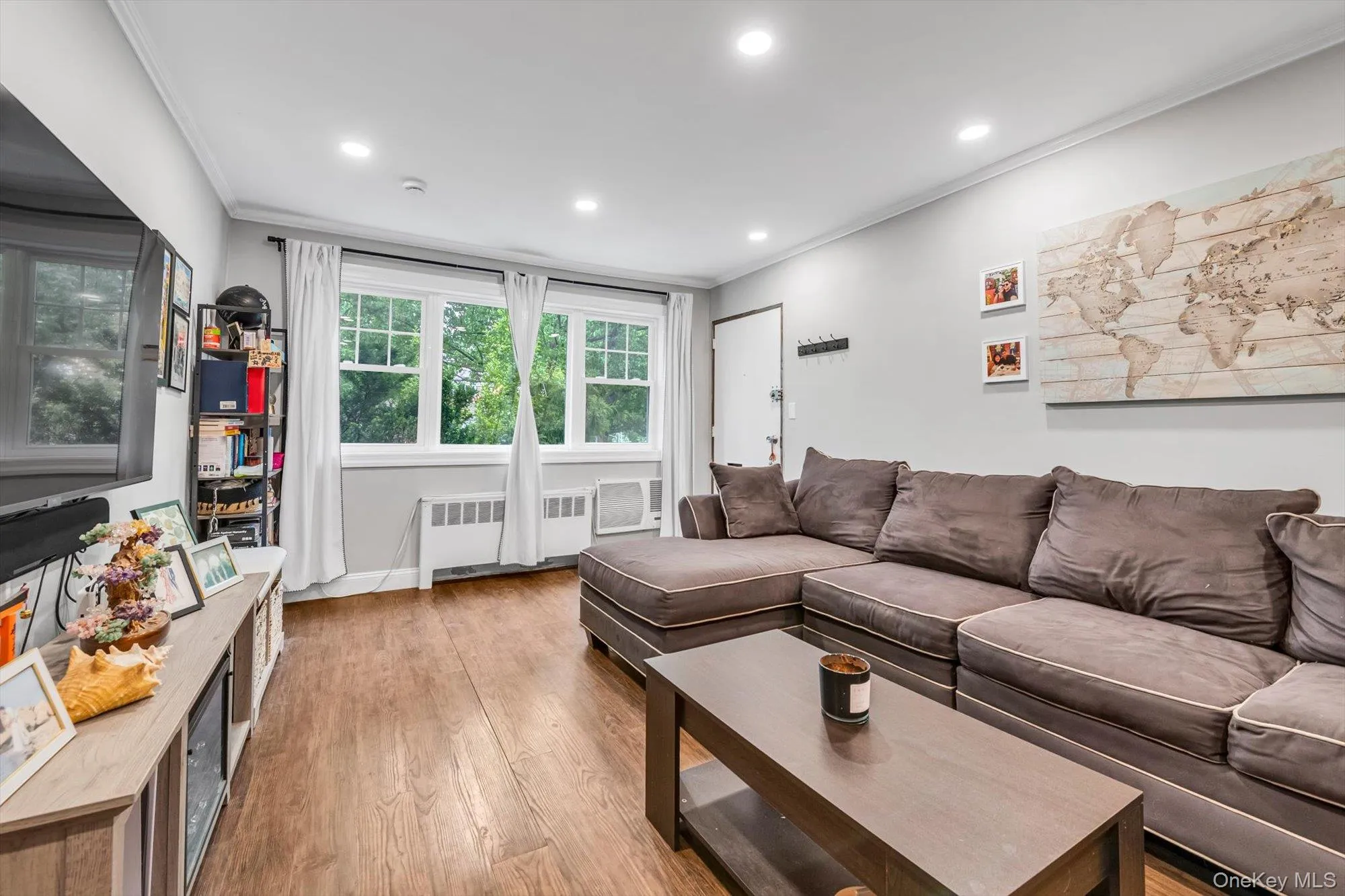 226-25 Union Turnpike, New York, NY, 1 Bedroom Bedrooms, 3 Rooms Rooms,1 BathroomBathrooms,Residential,For Rent,Union,0,1000202 226-25 Union Turnpike, New York, NY, 1 Bedroom Bedrooms, 3 Rooms Rooms,1 BathroomBathrooms,Residential,For Rent,Union,0,1000202