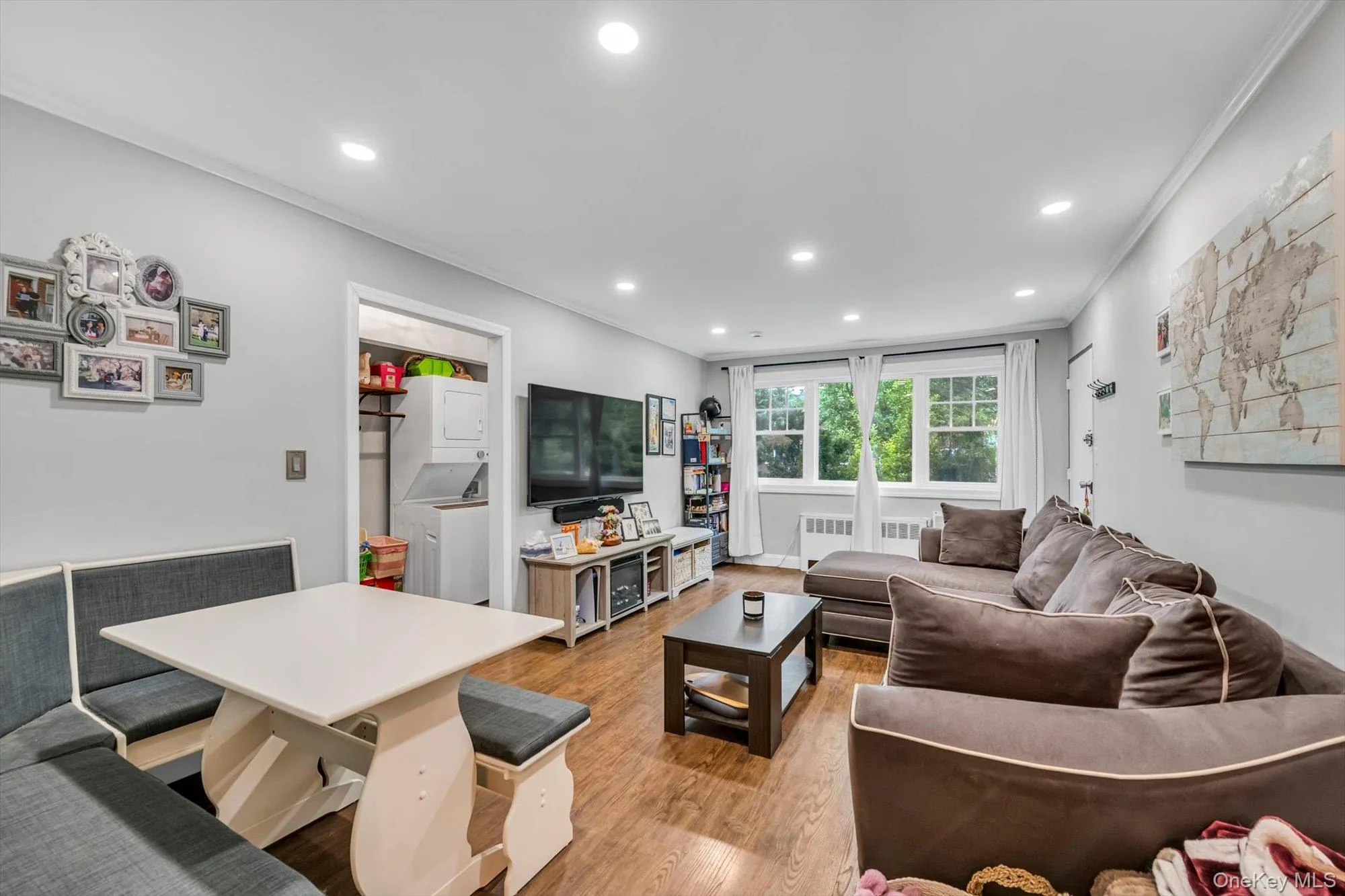 226-25 Union Turnpike, New York, NY, 1 Bedroom Bedrooms, 3 Rooms Rooms,1 BathroomBathrooms,Residential,For Rent,Union,0,1000202 226-25 Union Turnpike, New York, NY, 1 Bedroom Bedrooms, 3 Rooms Rooms,1 BathroomBathrooms,Residential,For Rent,Union,0,1000202