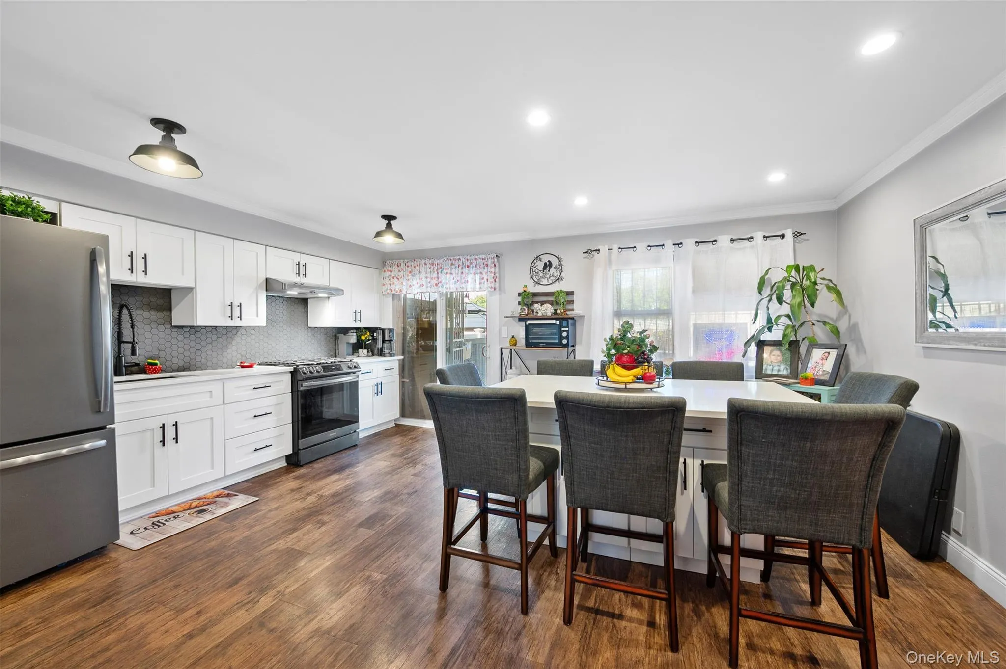 69-91 Caldwell Avenue, New York, NY, 3 Bedrooms Bedrooms, 10 Rooms Rooms,2 BathroomsBathrooms,Residential Sale,For Rent,Caldwell,0,1000211 69-91 Caldwell Avenue, New York, NY, 3 Bedrooms Bedrooms, 10 Rooms Rooms,2 BathroomsBathrooms,Residential Sale,For Rent,Caldwell,0,1000211