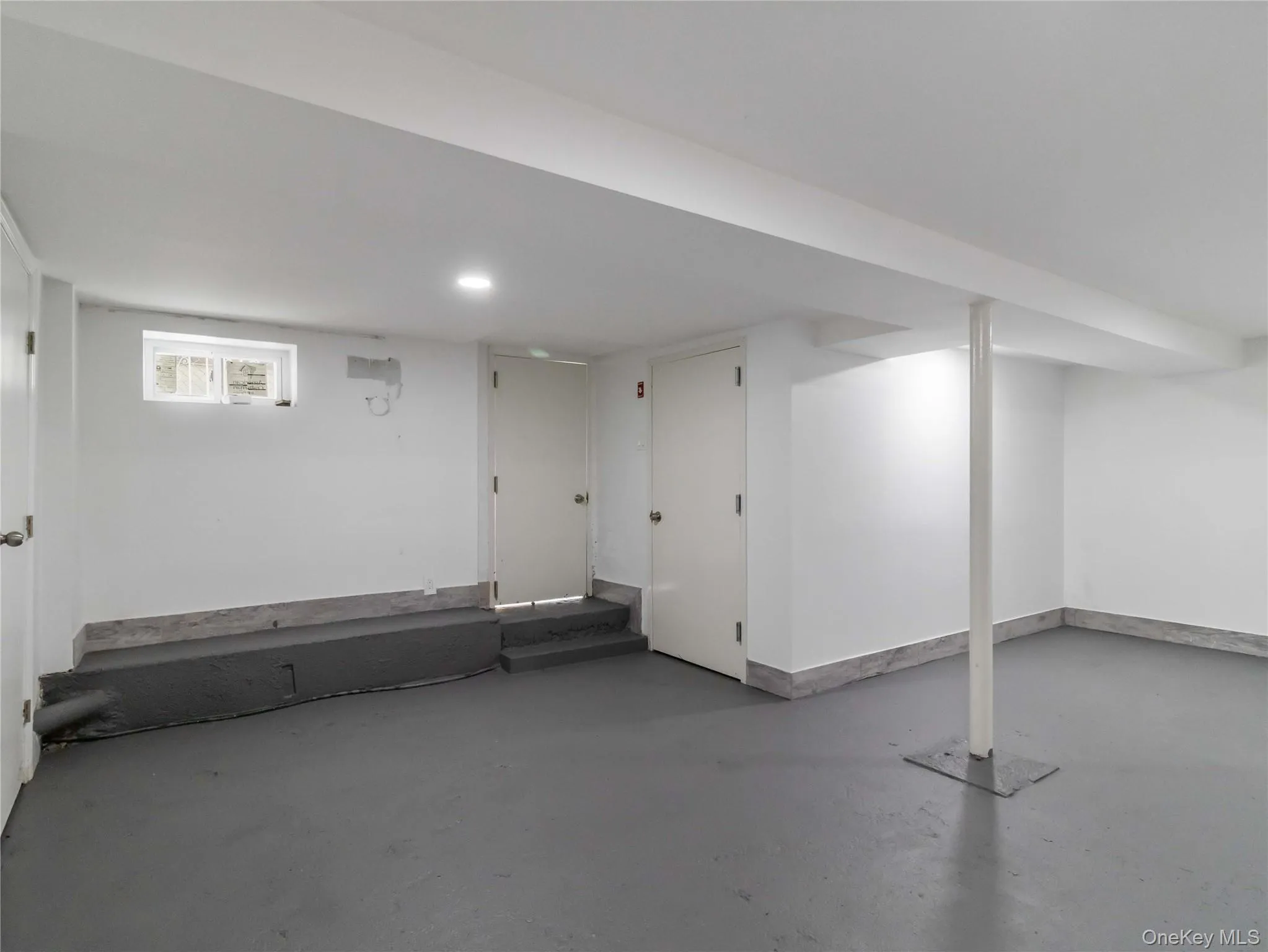 21-52 48th Street, New York, NY, 2 Bedrooms Bedrooms, 5 Rooms Rooms,1 BathroomBathrooms,Residential,For Rent,48th,0,1000215 21-52 48th Street, New York, NY, 2 Bedrooms Bedrooms, 5 Rooms Rooms,1 BathroomBathrooms,Residential,For Rent,48th,0,1000215