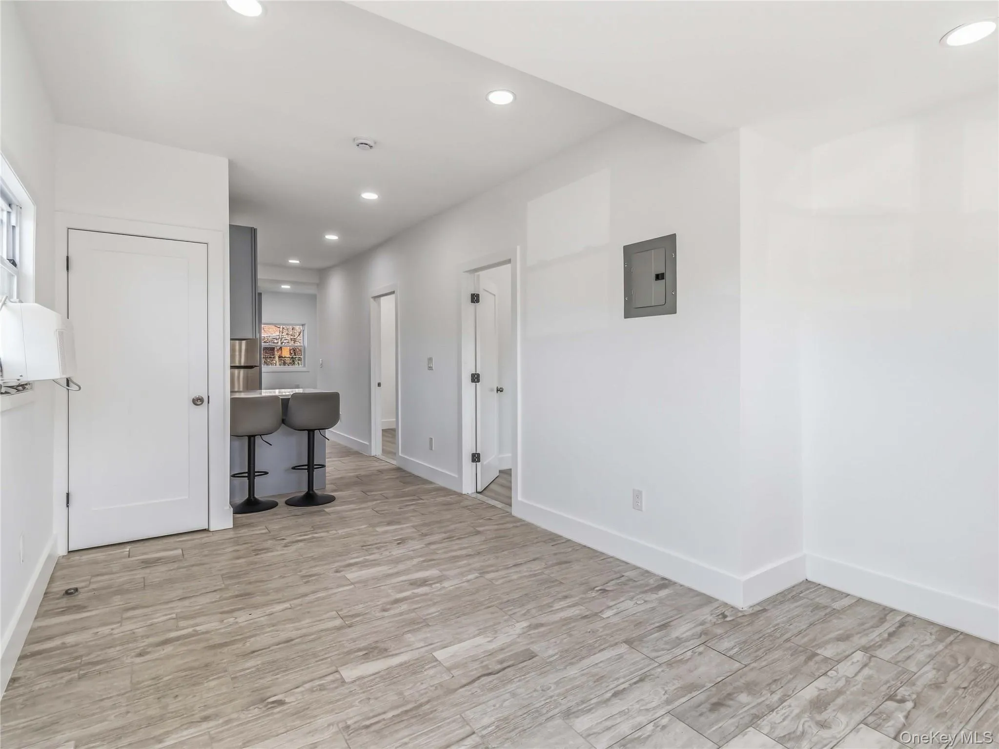21-52 48th Street, New York, NY, 2 Bedrooms Bedrooms, 5 Rooms Rooms,1 BathroomBathrooms,Residential,For Rent,48th,0,1000215 21-52 48th Street, New York, NY, 2 Bedrooms Bedrooms, 5 Rooms Rooms,1 BathroomBathrooms,Residential,For Rent,48th,0,1000215