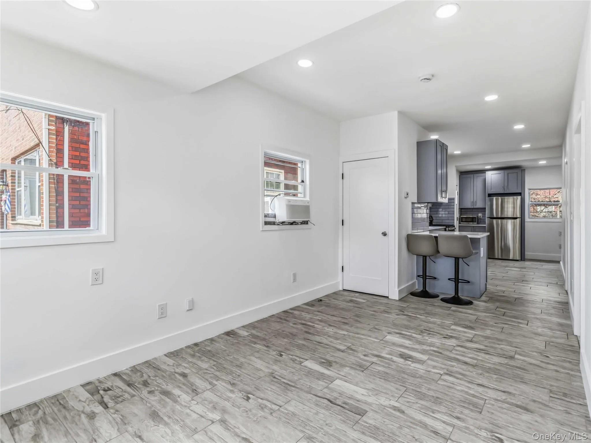 21-52 48th Street, New York, NY, 2 Bedrooms Bedrooms, 5 Rooms Rooms,1 BathroomBathrooms,Residential,For Rent,48th,0,1000215 21-52 48th Street, New York, NY, 2 Bedrooms Bedrooms, 5 Rooms Rooms,1 BathroomBathrooms,Residential,For Rent,48th,0,1000215
