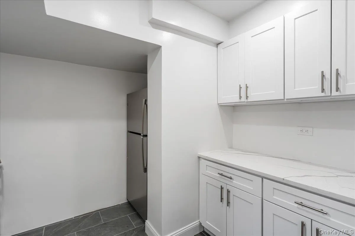 139-15 83rd Avenue, New York, NY, 1 Bedroom Bedrooms, 3 Rooms Rooms,1 BathroomBathrooms,Residential,For Rent,83rd,0,1000220 139-15 83rd Avenue, New York, NY, 1 Bedroom Bedrooms, 3 Rooms Rooms,1 BathroomBathrooms,Residential,For Rent,83rd,0,1000220