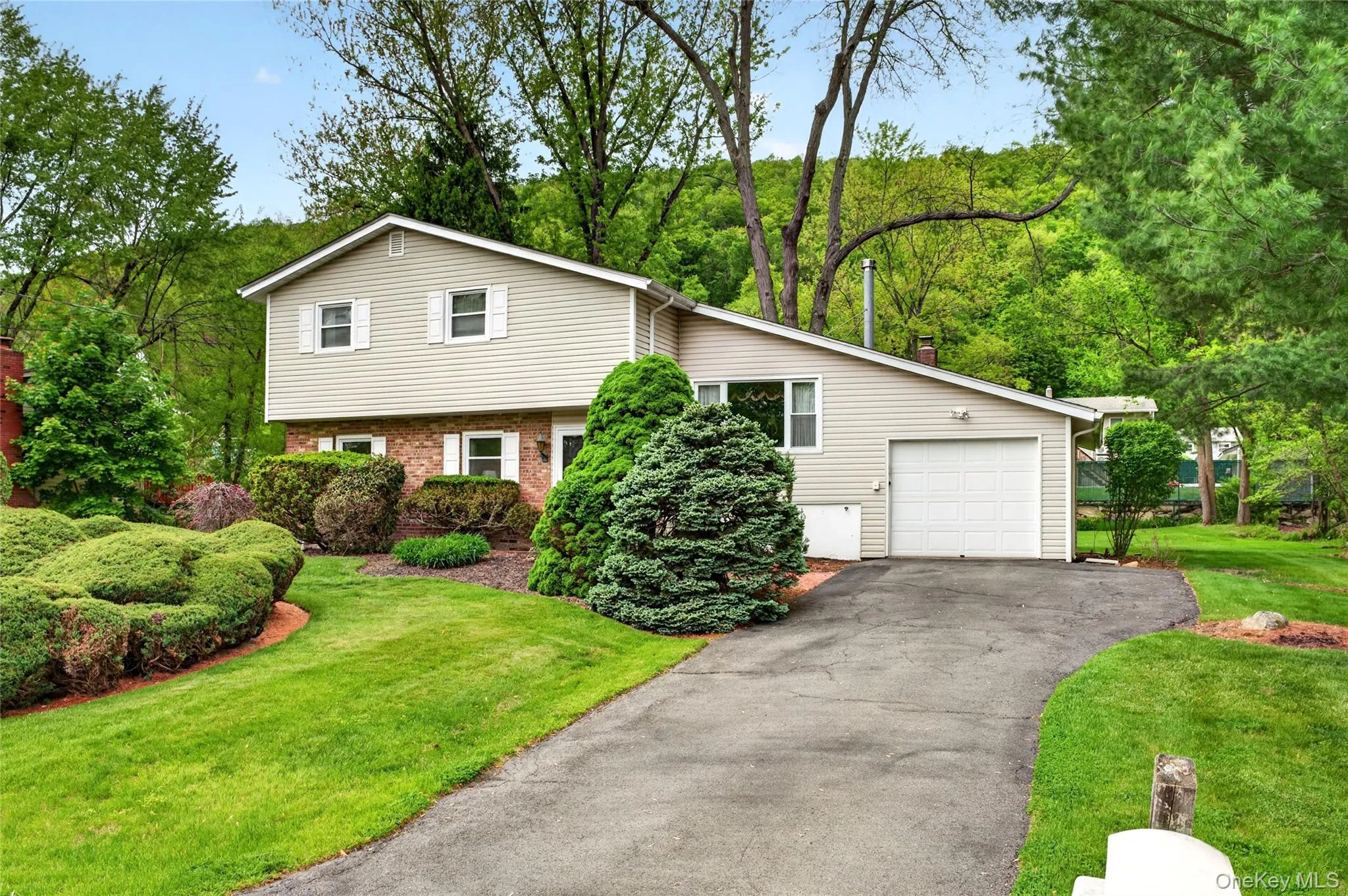 364 Lake Shore Drive, Monroe, NY, 3 Bedrooms Bedrooms, 9 Rooms Rooms,1 BathroomBathrooms,Residential,For Rent,Lake Shore,0,1000224 364 Lake Shore Drive, Monroe, NY, 3 Bedrooms Bedrooms, 9 Rooms Rooms,1 BathroomBathrooms,Residential,For Rent,Lake Shore,0,1000224