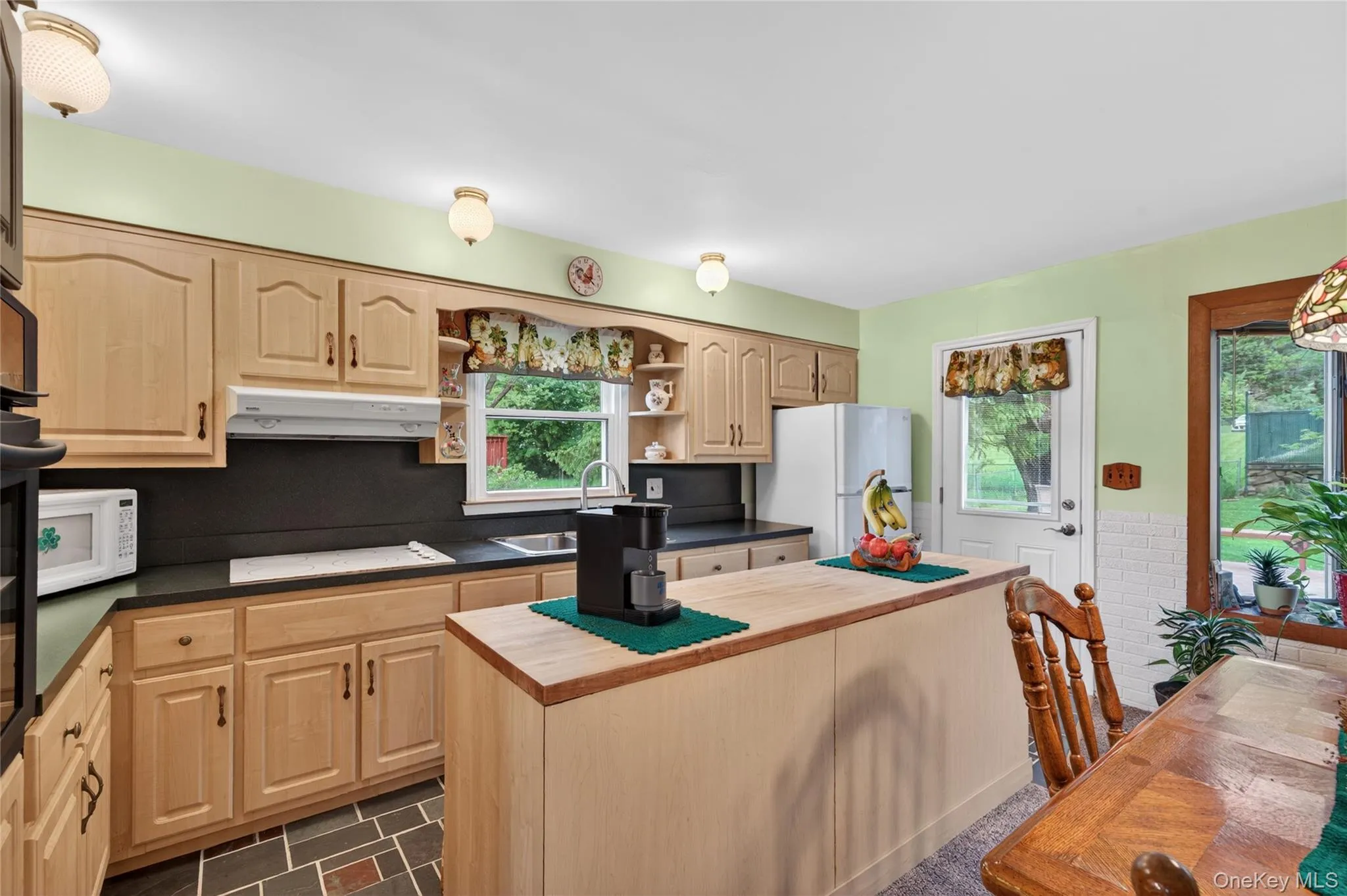 364 Lake Shore Drive, Monroe, NY, 3 Bedrooms Bedrooms, 9 Rooms Rooms,1 BathroomBathrooms,Residential,For Rent,Lake Shore,0,1000224 364 Lake Shore Drive, Monroe, NY, 3 Bedrooms Bedrooms, 9 Rooms Rooms,1 BathroomBathrooms,Residential,For Rent,Lake Shore,0,1000224