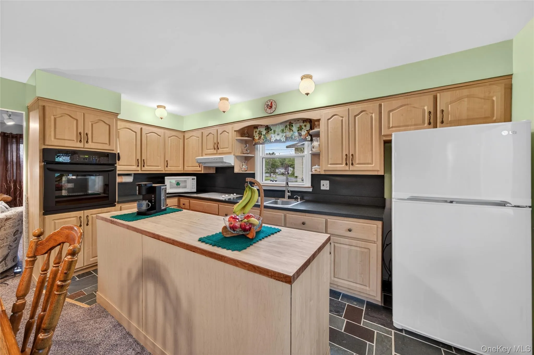 364 Lake Shore Drive, Monroe, NY, 3 Bedrooms Bedrooms, 9 Rooms Rooms,1 BathroomBathrooms,Residential,For Rent,Lake Shore,0,1000224 364 Lake Shore Drive, Monroe, NY, 3 Bedrooms Bedrooms, 9 Rooms Rooms,1 BathroomBathrooms,Residential,For Rent,Lake Shore,0,1000224