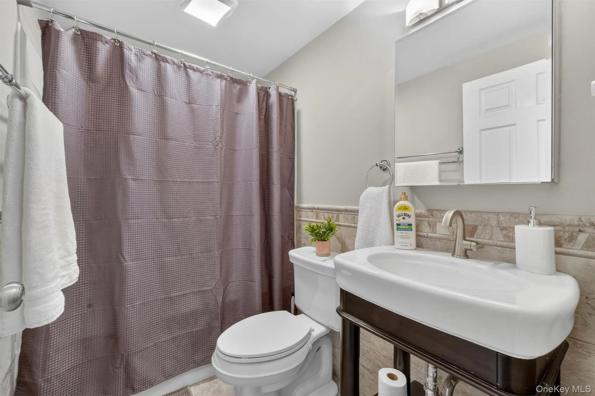 79 Wendy Drive, Union Vale, NY, 3 Bedrooms Bedrooms, 8 Rooms Rooms,2 BathroomsBathrooms,Residential,For Rent,Wendy,0,1000231 79 Wendy Drive, Union Vale, NY, 3 Bedrooms Bedrooms, 8 Rooms Rooms,2 BathroomsBathrooms,Residential,For Rent,Wendy,0,1000231