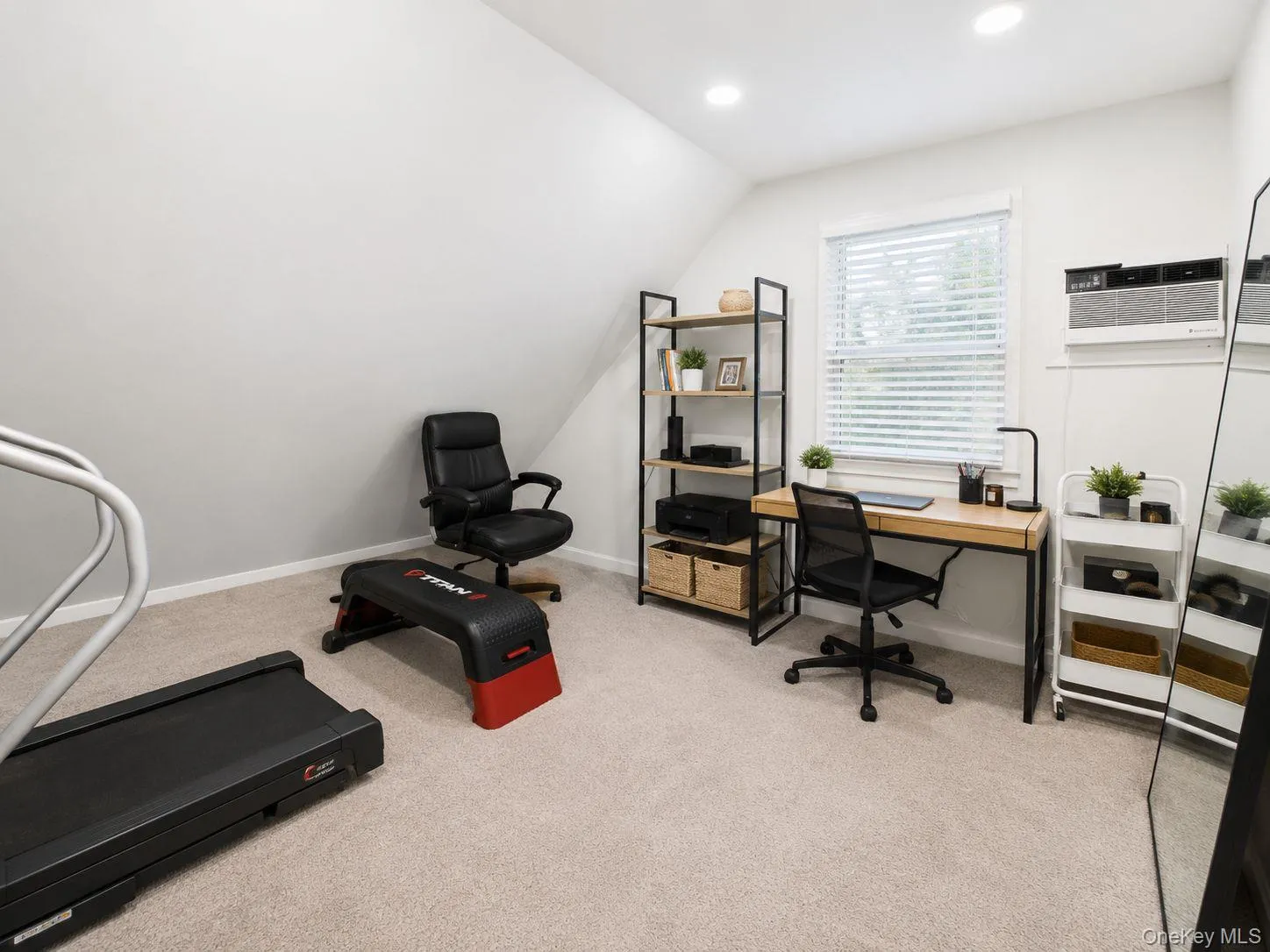 6 Snowbird Lane, Hempstead, NY, 6 Bedrooms Bedrooms, 9 Rooms Rooms,2 BathroomsBathrooms,Residential,For Rent,Snowbird,0,1000234 6 Snowbird Lane, Hempstead, NY, 6 Bedrooms Bedrooms, 9 Rooms Rooms,2 BathroomsBathrooms,Residential,For Rent,Snowbird,0,1000234