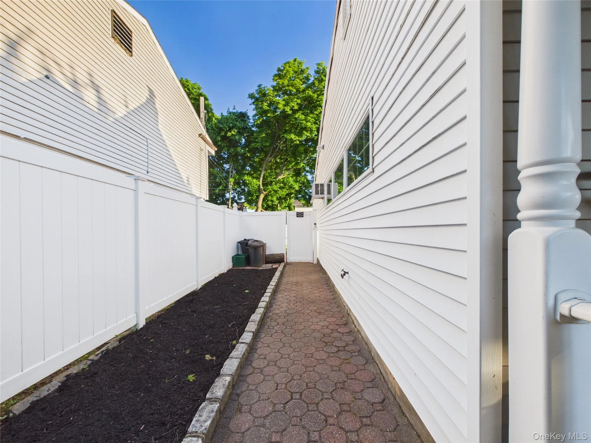 6 Snowbird Lane, Hempstead, NY, 6 Bedrooms Bedrooms, 9 Rooms Rooms,2 BathroomsBathrooms,Residential,For Rent,Snowbird,0,1000234 6 Snowbird Lane, Hempstead, NY, 6 Bedrooms Bedrooms, 9 Rooms Rooms,2 BathroomsBathrooms,Residential,For Rent,Snowbird,0,1000234