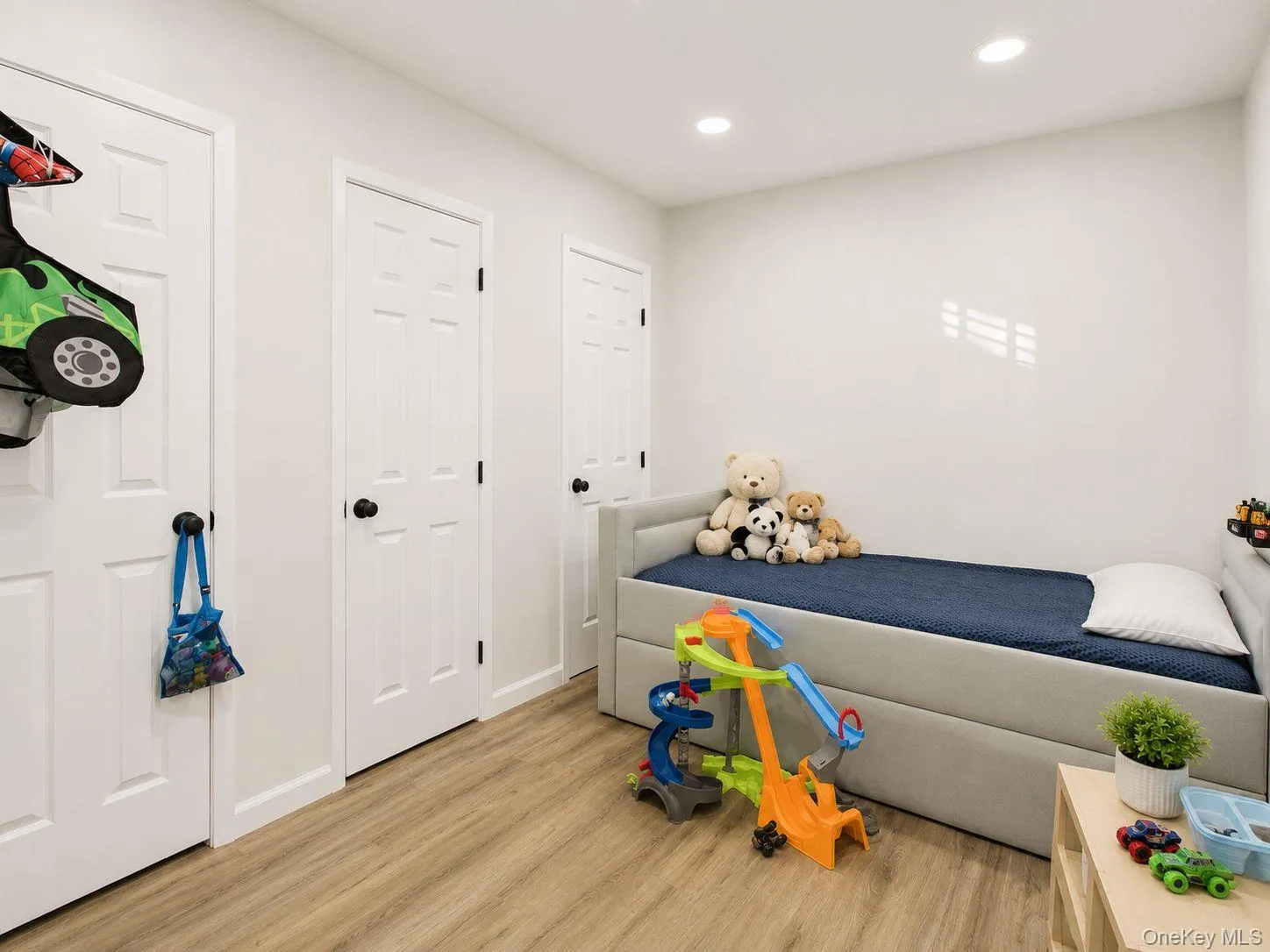6 Snowbird Lane, Hempstead, NY, 6 Bedrooms Bedrooms, 9 Rooms Rooms,2 BathroomsBathrooms,Residential,For Rent,Snowbird,0,1000234 6 Snowbird Lane, Hempstead, NY, 6 Bedrooms Bedrooms, 9 Rooms Rooms,2 BathroomsBathrooms,Residential,For Rent,Snowbird,0,1000234