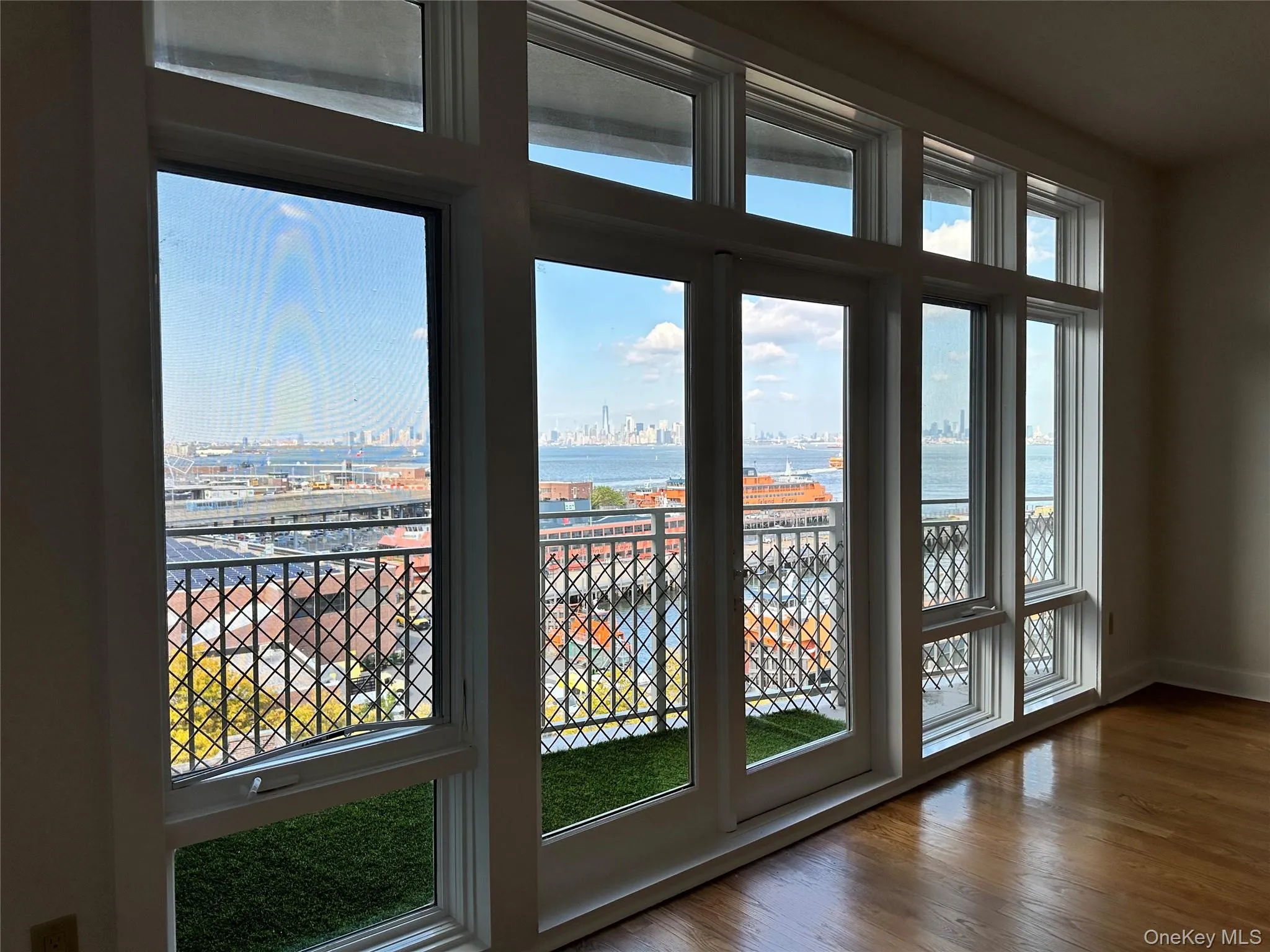 90 Bay Street Landing, New York, NY, 3 Rooms Rooms,1 BathroomBathrooms,Residential Lease,For Rent,Bay Street Landing,0,1000236 90 Bay Street Landing, New York, NY, 3 Rooms Rooms,1 BathroomBathrooms,Residential Lease,For Rent,Bay Street Landing,0,1000236