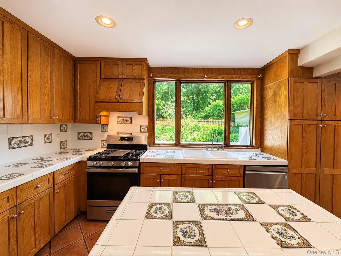 1 Edgehill Road, Glen Cove, NY, 4 Bedrooms Bedrooms, 8 Rooms Rooms,4 BathroomsBathrooms,Residential Lease,For Rent,Edgehill,0,1000244 1 Edgehill Road, Glen Cove, NY, 4 Bedrooms Bedrooms, 8 Rooms Rooms,4 BathroomsBathrooms,Residential Lease,For Rent,Edgehill,0,1000244