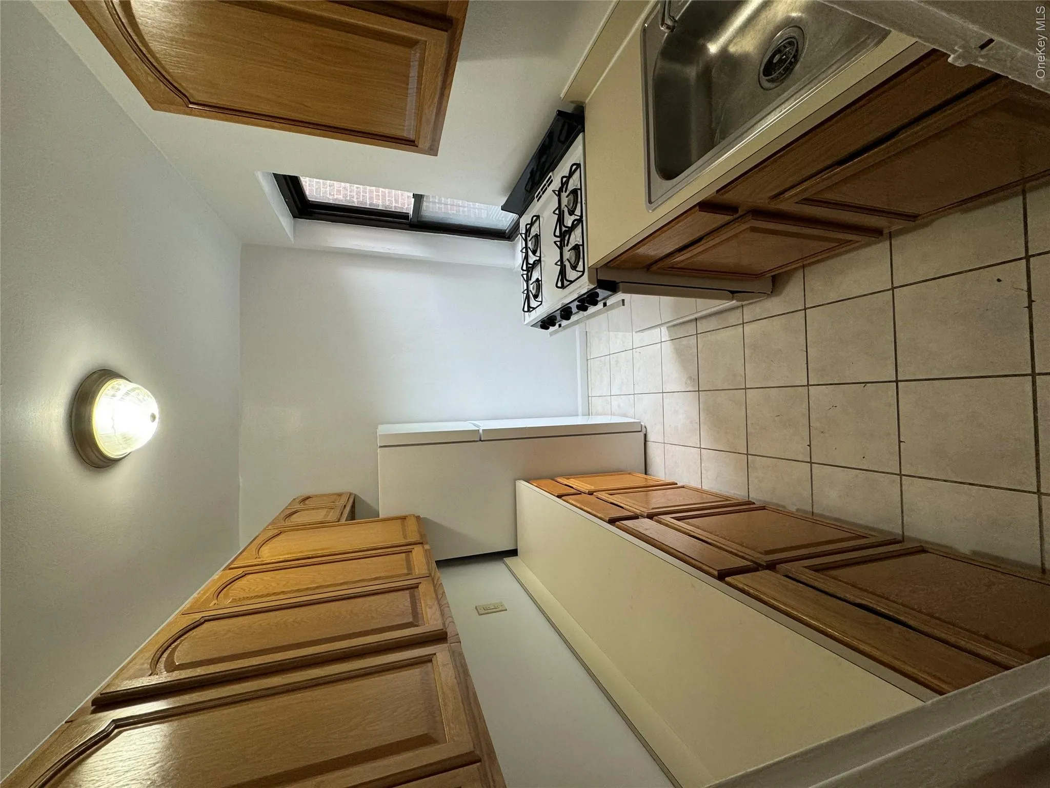 59 Old Mamaroneck Road, White Plains, NY, 1 Bedroom Bedrooms, 3 Rooms Rooms,1 BathroomBathrooms,Residential Lease,For Rent,Old Mamaroneck,0,1000247 59 Old Mamaroneck Road, White Plains, NY, 1 Bedroom Bedrooms, 3 Rooms Rooms,1 BathroomBathrooms,Residential Lease,For Rent,Old Mamaroneck,0,1000247