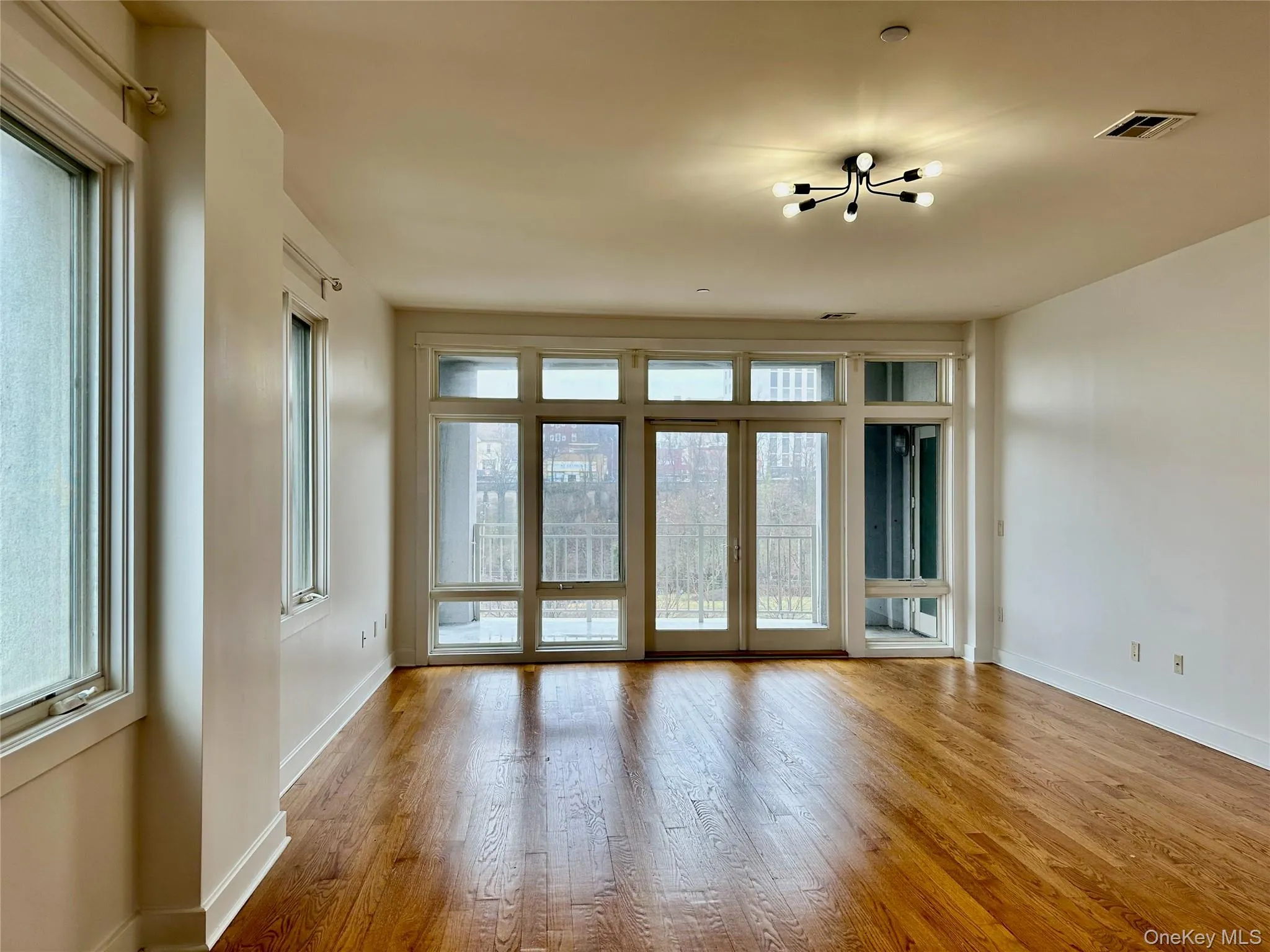 90 Bay Street Landing, New York, NY, 2 Bedrooms Bedrooms, 5 Rooms Rooms,2 BathroomsBathrooms,Residential Sale,For Rent,Bay Street Landing,0,1000258 90 Bay Street Landing, New York, NY, 2 Bedrooms Bedrooms, 5 Rooms Rooms,2 BathroomsBathrooms,Residential Sale,For Rent,Bay Street Landing,0,1000258