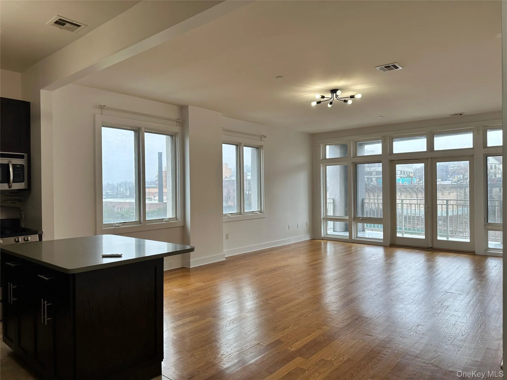 90 Bay Street Landing, New York, NY, 2 Bedrooms Bedrooms, 5 Rooms Rooms,2 BathroomsBathrooms,Residential Sale,For Rent,Bay Street Landing,0,1000258 90 Bay Street Landing, New York, NY, 2 Bedrooms Bedrooms, 5 Rooms Rooms,2 BathroomsBathrooms,Residential Sale,For Rent,Bay Street Landing,0,1000258