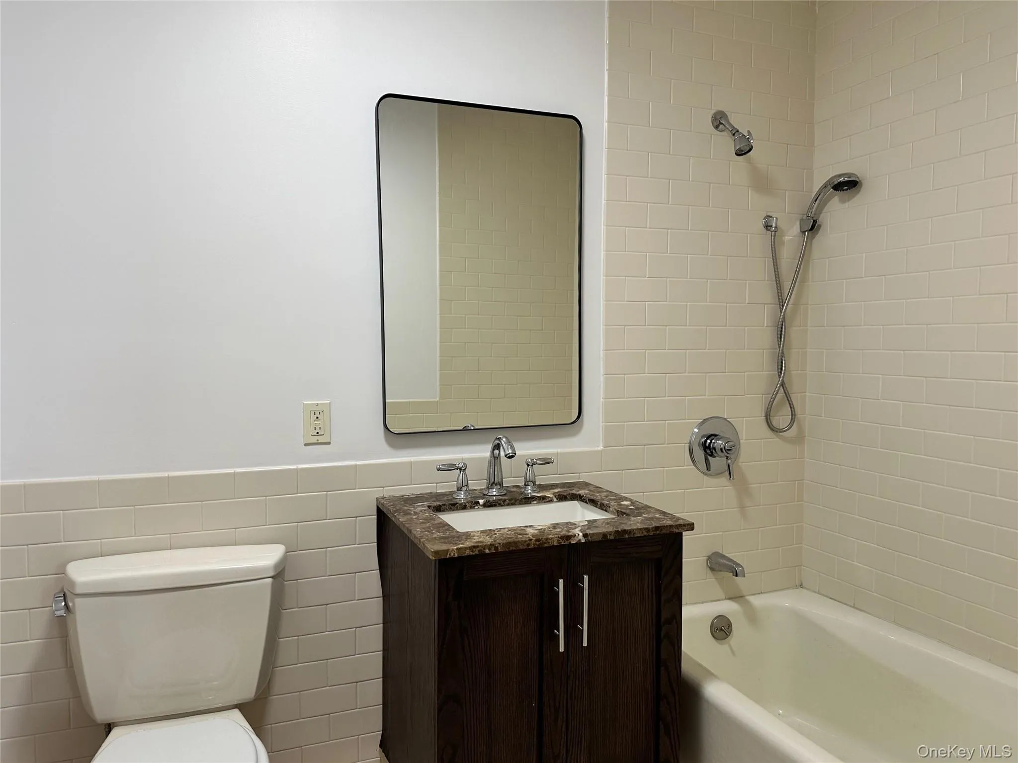 2nd bathroom 2nd bathroom