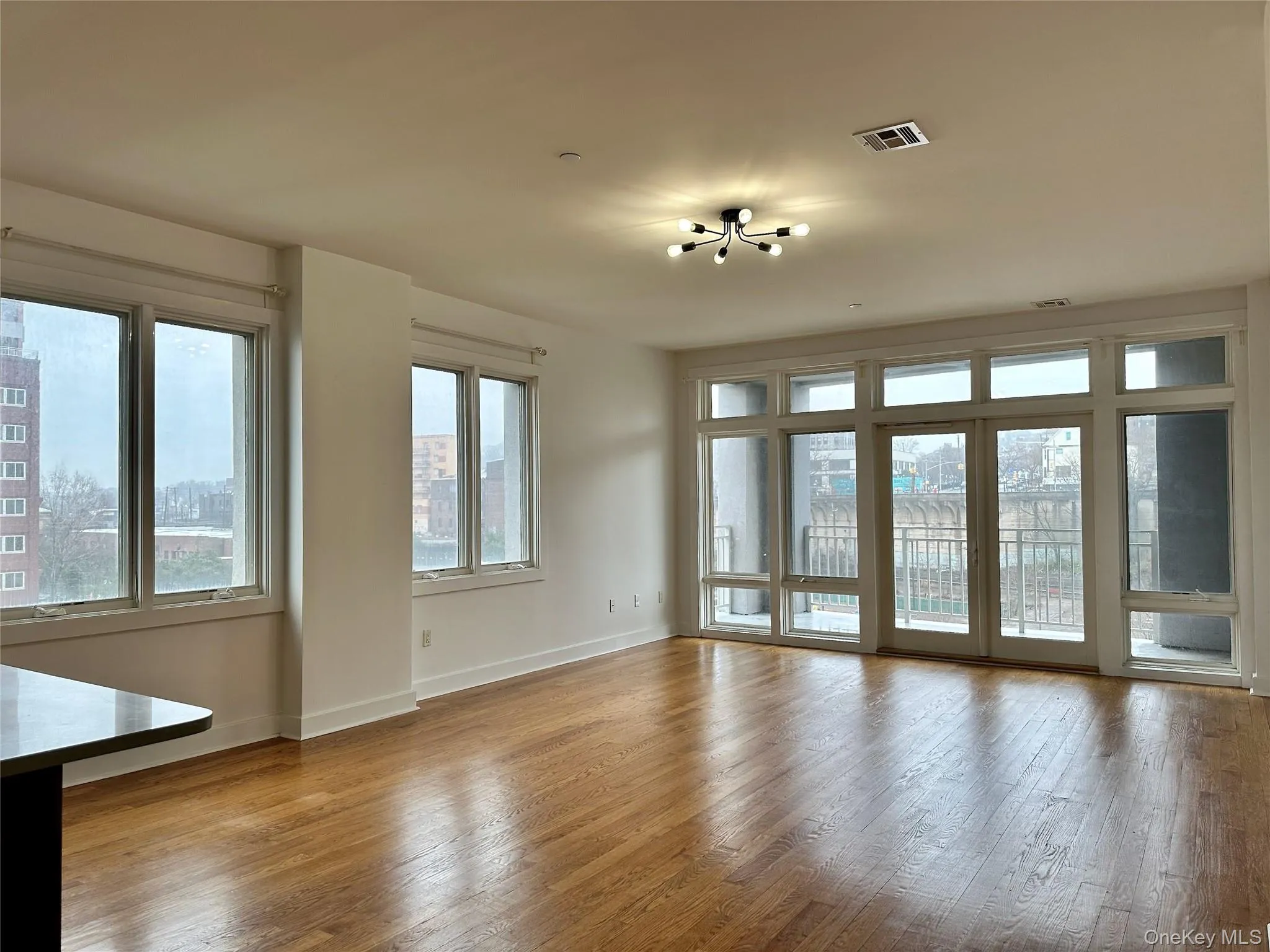 90 Bay Street Landing, New York, NY, 2 Bedrooms Bedrooms, 5 Rooms Rooms,2 BathroomsBathrooms,Residential Sale,For Rent,Bay Street Landing,0,1000258 90 Bay Street Landing, New York, NY, 2 Bedrooms Bedrooms, 5 Rooms Rooms,2 BathroomsBathrooms,Residential Sale,For Rent,Bay Street Landing,0,1000258