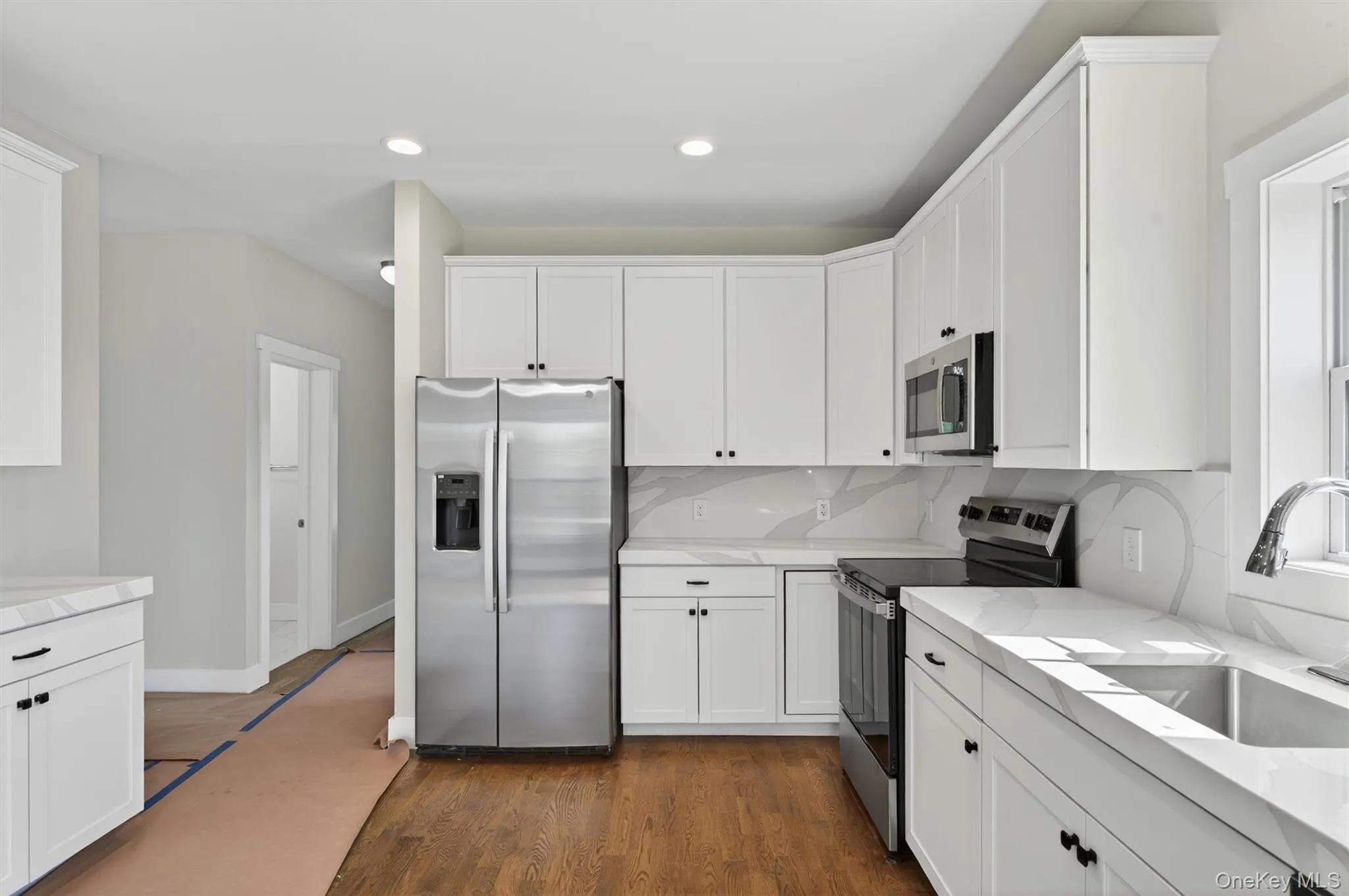 With all appliances. With all appliances.