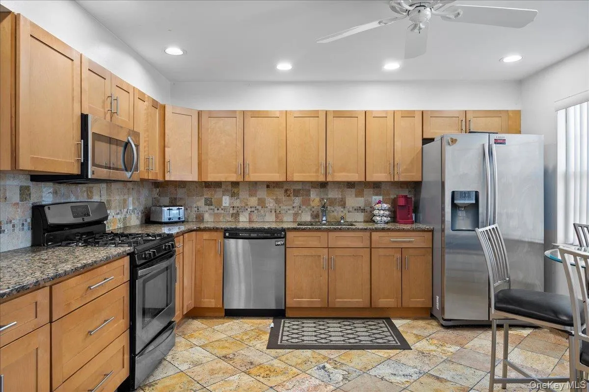 459 Hopi Court, Ramapo, NY, 3 Bedrooms Bedrooms, 8 Rooms Rooms,2 BathroomsBathrooms,Residential,For Rent,Hopi,0,1000267 459 Hopi Court, Ramapo, NY, 3 Bedrooms Bedrooms, 8 Rooms Rooms,2 BathroomsBathrooms,Residential,For Rent,Hopi,0,1000267