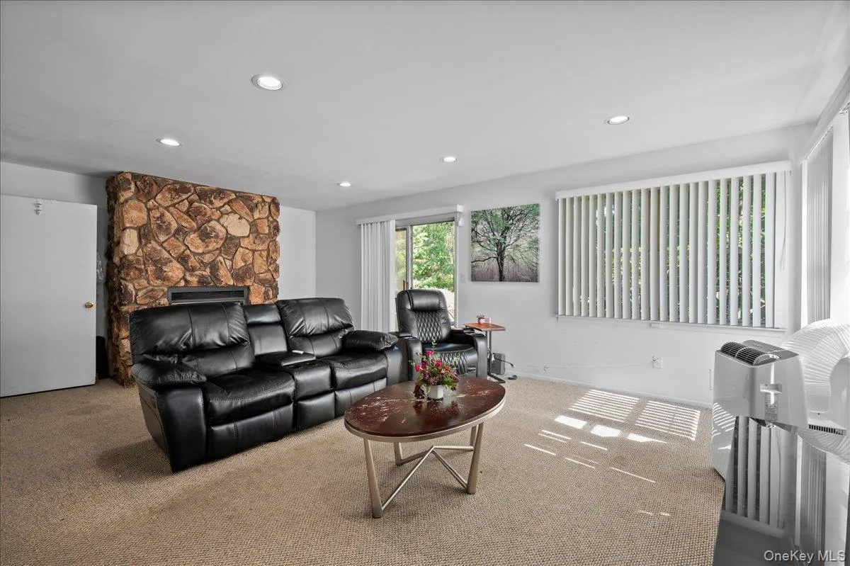 459 Hopi Court, Ramapo, NY, 3 Bedrooms Bedrooms, 8 Rooms Rooms,2 BathroomsBathrooms,Residential,For Rent,Hopi,0,1000267 459 Hopi Court, Ramapo, NY, 3 Bedrooms Bedrooms, 8 Rooms Rooms,2 BathroomsBathrooms,Residential,For Rent,Hopi,0,1000267