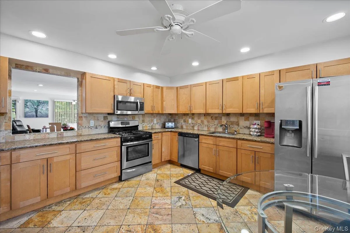 459 Hopi Court, Ramapo, NY, 3 Bedrooms Bedrooms, 8 Rooms Rooms,2 BathroomsBathrooms,Residential,For Rent,Hopi,0,1000267 459 Hopi Court, Ramapo, NY, 3 Bedrooms Bedrooms, 8 Rooms Rooms,2 BathroomsBathrooms,Residential,For Rent,Hopi,0,1000267