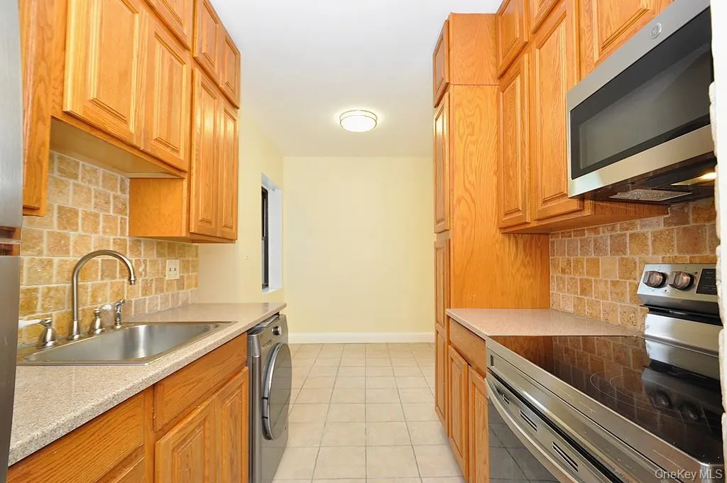 120 Stonelea Place, New Rochelle, NY, 1 Bedroom Bedrooms, 3 Rooms Rooms,1 BathroomBathrooms,Residential Lease,For Rent,Stonelea,0,1000272 120 Stonelea Place, New Rochelle, NY, 1 Bedroom Bedrooms, 3 Rooms Rooms,1 BathroomBathrooms,Residential Lease,For Rent,Stonelea,0,1000272