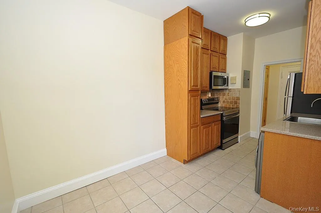 120 Stonelea Place, New Rochelle, NY, 1 Bedroom Bedrooms, 3 Rooms Rooms,1 BathroomBathrooms,Residential Lease,For Rent,Stonelea,0,1000272 120 Stonelea Place, New Rochelle, NY, 1 Bedroom Bedrooms, 3 Rooms Rooms,1 BathroomBathrooms,Residential Lease,For Rent,Stonelea,0,1000272