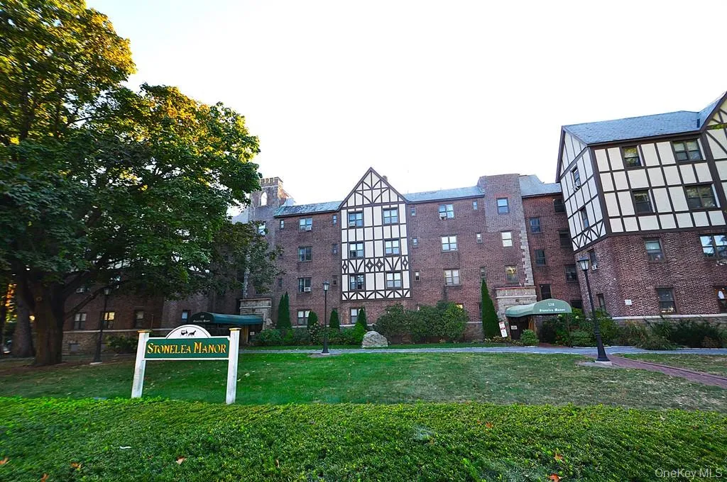 120 Stonelea Place, New Rochelle, NY, 1 Bedroom Bedrooms, 3 Rooms Rooms,1 BathroomBathrooms,Residential Lease,For Rent,Stonelea,0,1000272 120 Stonelea Place, New Rochelle, NY, 1 Bedroom Bedrooms, 3 Rooms Rooms,1 BathroomBathrooms,Residential Lease,For Rent,Stonelea,0,1000272