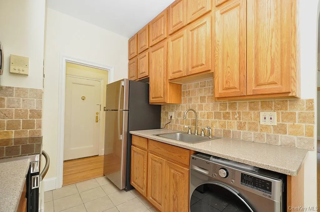 120 Stonelea Place, New Rochelle, NY, 1 Bedroom Bedrooms, 3 Rooms Rooms,1 BathroomBathrooms,Residential Lease,For Rent,Stonelea,0,1000272 120 Stonelea Place, New Rochelle, NY, 1 Bedroom Bedrooms, 3 Rooms Rooms,1 BathroomBathrooms,Residential Lease,For Rent,Stonelea,0,1000272