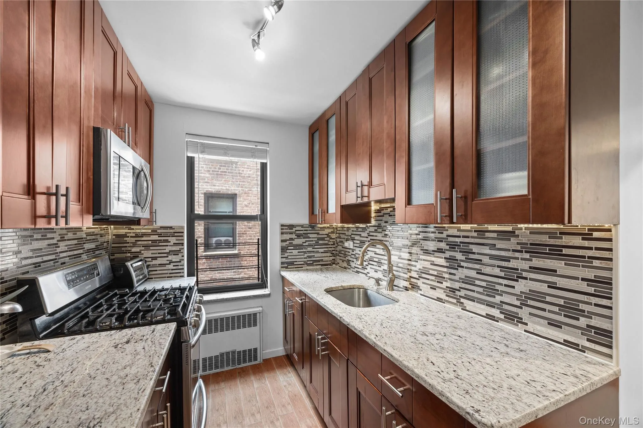 83-20 98 Street, New York, NY, 2 Bedrooms Bedrooms, 4 Rooms Rooms,1 BathroomBathrooms,Residential,For Rent,98,0,1000273 83-20 98 Street, New York, NY, 2 Bedrooms Bedrooms, 4 Rooms Rooms,1 BathroomBathrooms,Residential,For Rent,98,0,1000273