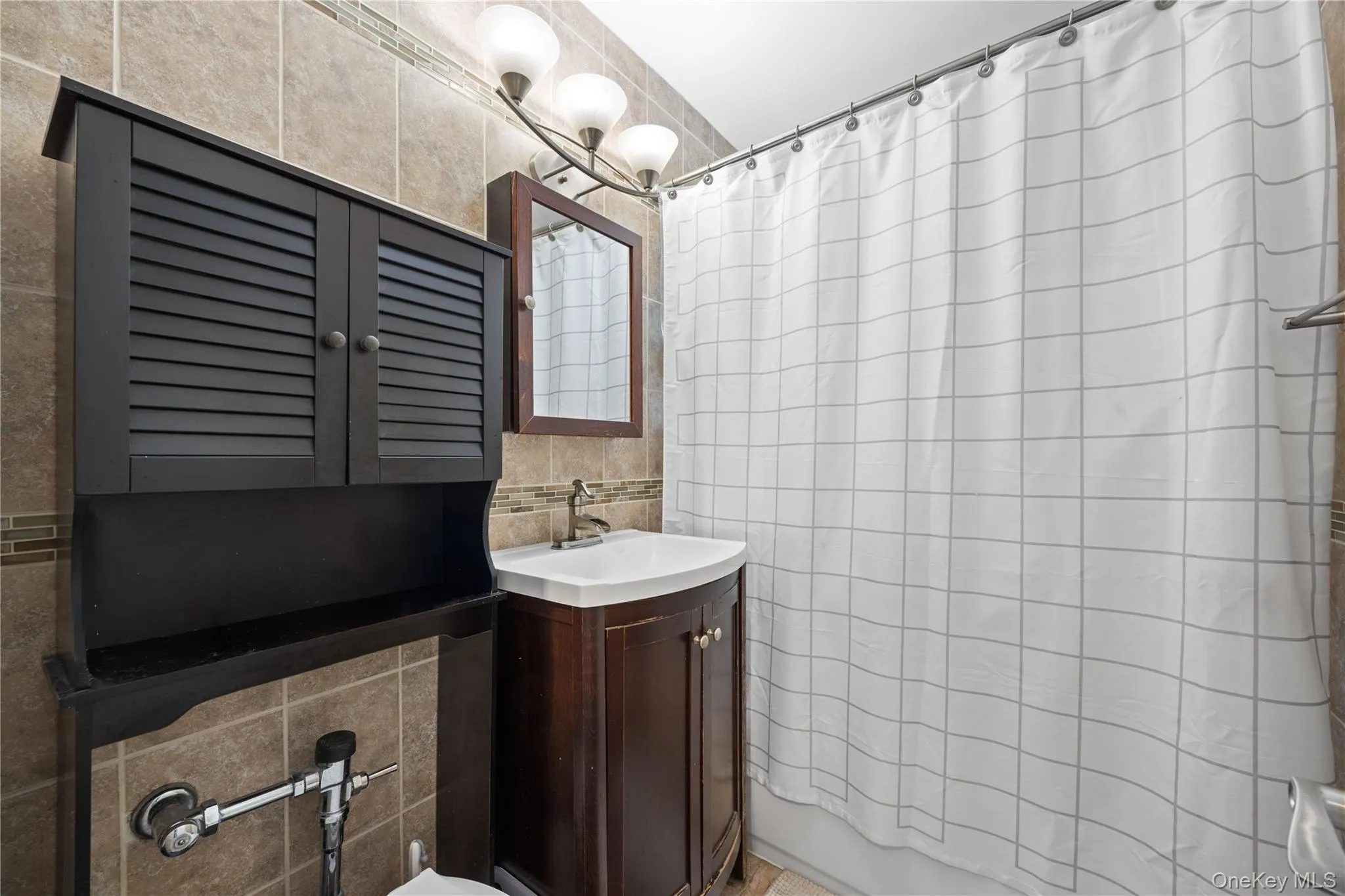 83-20 98 Street, New York, NY, 2 Bedrooms Bedrooms, 4 Rooms Rooms,1 BathroomBathrooms,Residential,For Rent,98,0,1000273 83-20 98 Street, New York, NY, 2 Bedrooms Bedrooms, 4 Rooms Rooms,1 BathroomBathrooms,Residential,For Rent,98,0,1000273