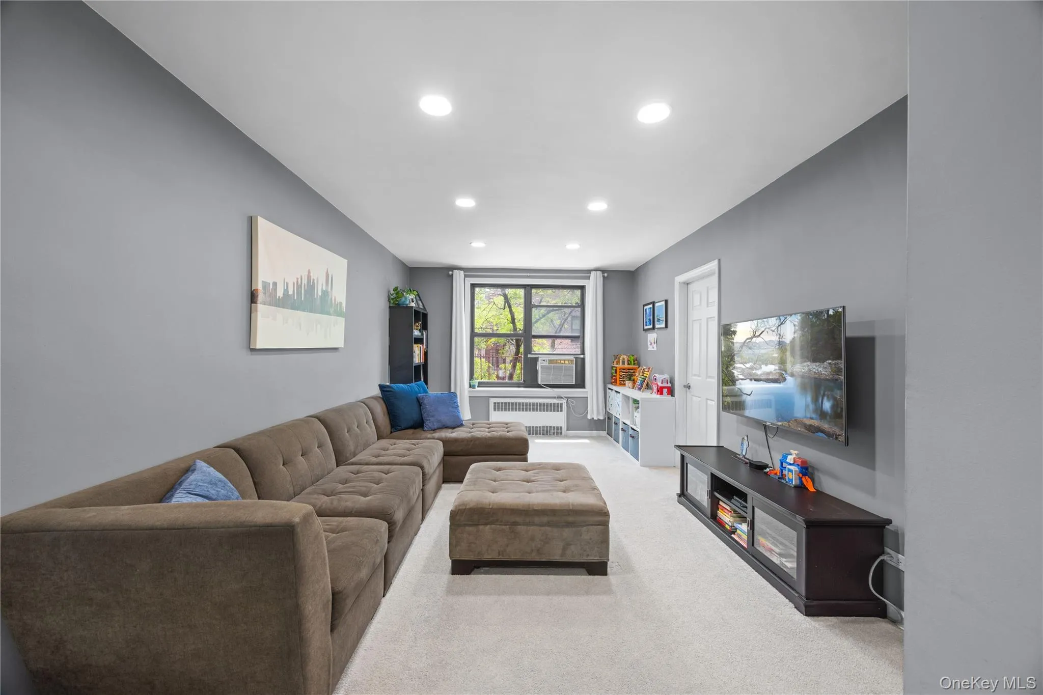 83-20 98 Street, New York, NY, 2 Bedrooms Bedrooms, 4 Rooms Rooms,1 BathroomBathrooms,Residential,For Rent,98,0,1000273 83-20 98 Street, New York, NY, 2 Bedrooms Bedrooms, 4 Rooms Rooms,1 BathroomBathrooms,Residential,For Rent,98,0,1000273