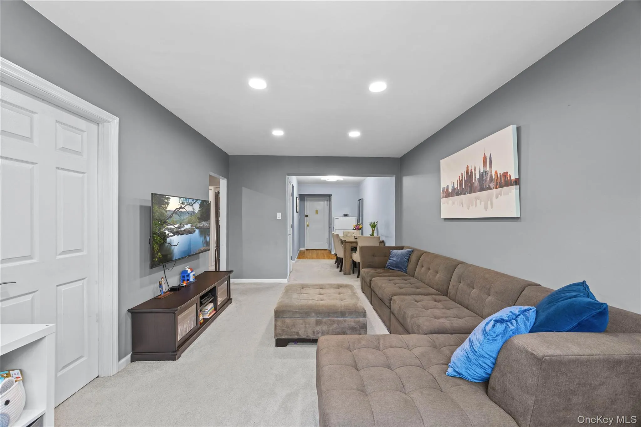 83-20 98 Street, New York, NY, 2 Bedrooms Bedrooms, 4 Rooms Rooms,1 BathroomBathrooms,Residential,For Rent,98,0,1000273 83-20 98 Street, New York, NY, 2 Bedrooms Bedrooms, 4 Rooms Rooms,1 BathroomBathrooms,Residential,For Rent,98,0,1000273