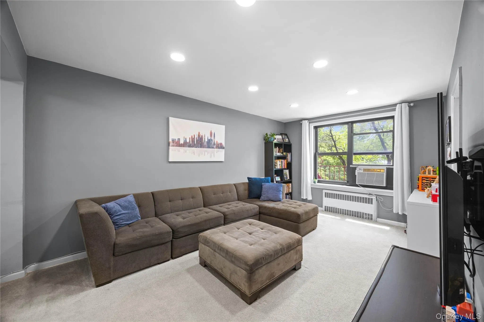83-20 98 Street, New York, NY, 2 Bedrooms Bedrooms, 4 Rooms Rooms,1 BathroomBathrooms,Residential,For Rent,98,0,1000273 83-20 98 Street, New York, NY, 2 Bedrooms Bedrooms, 4 Rooms Rooms,1 BathroomBathrooms,Residential,For Rent,98,0,1000273
