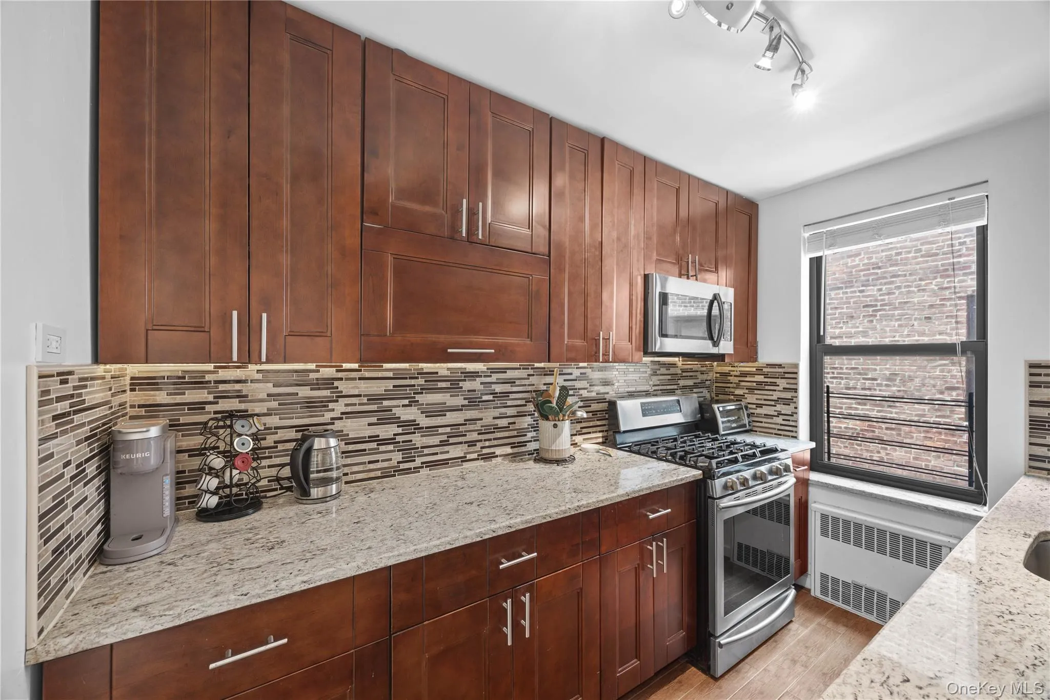 83-20 98 Street, New York, NY, 2 Bedrooms Bedrooms, 4 Rooms Rooms,1 BathroomBathrooms,Residential,For Rent,98,0,1000273 83-20 98 Street, New York, NY, 2 Bedrooms Bedrooms, 4 Rooms Rooms,1 BathroomBathrooms,Residential,For Rent,98,0,1000273
