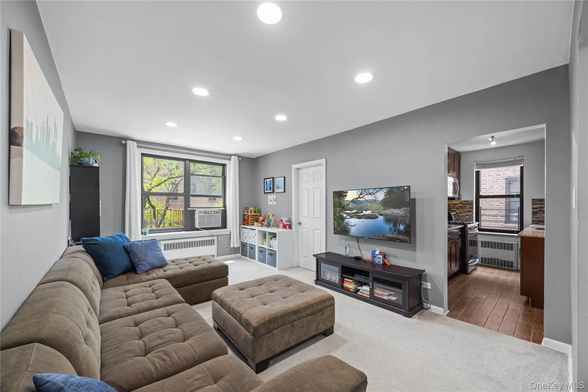 83-20 98 Street, New York, NY, 2 Bedrooms Bedrooms, 4 Rooms Rooms,1 BathroomBathrooms,Residential,For Rent,98,0,1000273 83-20 98 Street, New York, NY, 2 Bedrooms Bedrooms, 4 Rooms Rooms,1 BathroomBathrooms,Residential,For Rent,98,0,1000273