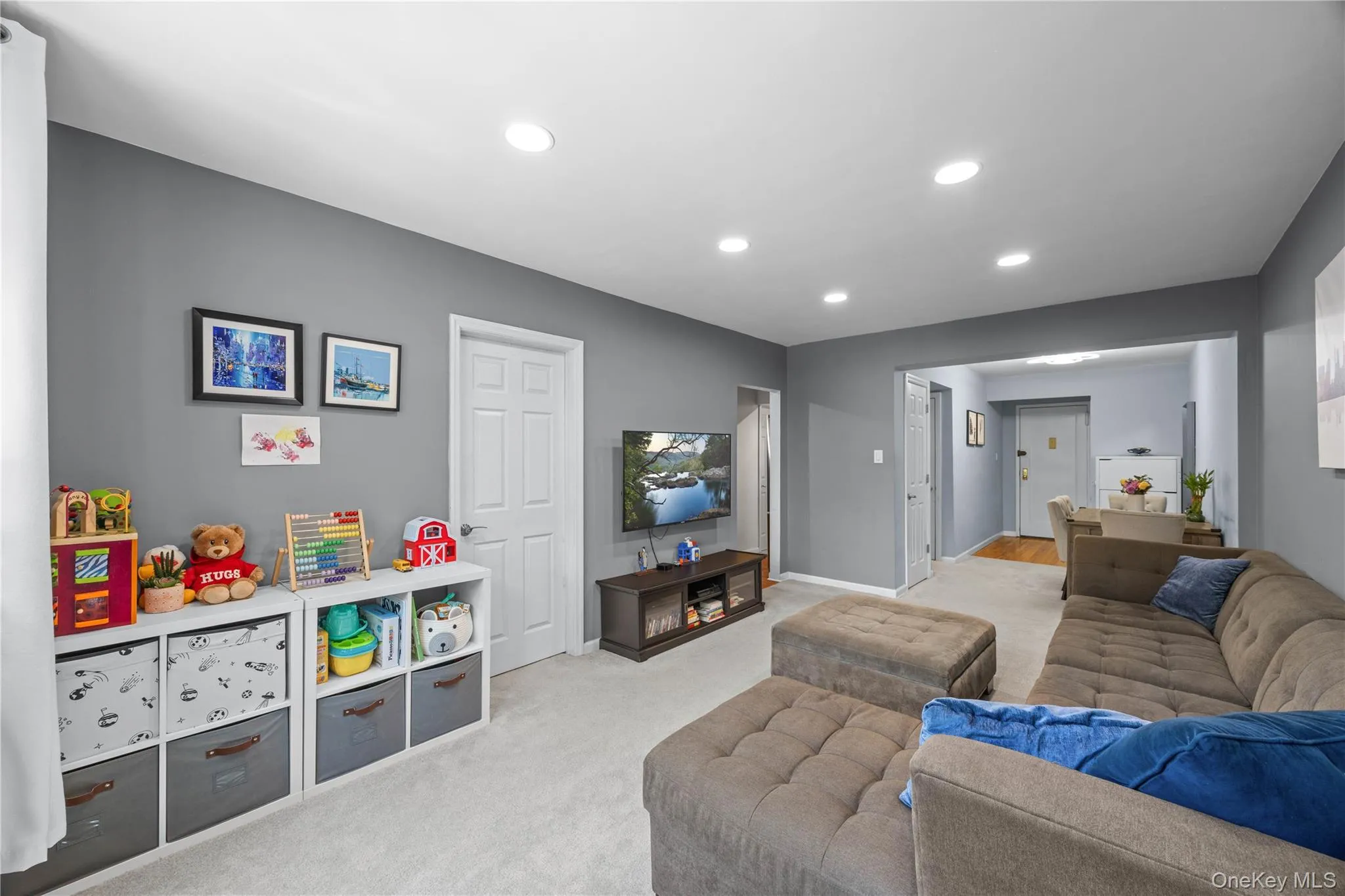 83-20 98 Street, New York, NY, 2 Bedrooms Bedrooms, 4 Rooms Rooms,1 BathroomBathrooms,Residential,For Rent,98,0,1000273 83-20 98 Street, New York, NY, 2 Bedrooms Bedrooms, 4 Rooms Rooms,1 BathroomBathrooms,Residential,For Rent,98,0,1000273