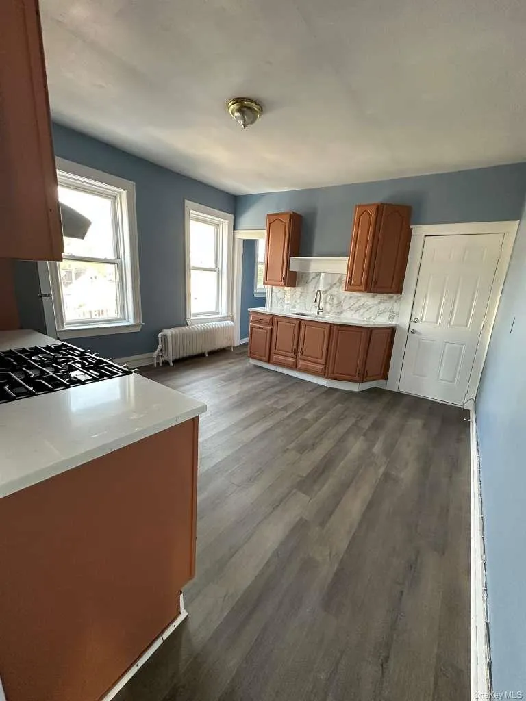 1577 Park Avenue, Bridgeport, CT, 3 Bedrooms Bedrooms, 6 Rooms Rooms,1 BathroomBathrooms,Residential Lease,For Rent,Park,0,1000274 1577 Park Avenue, Bridgeport, CT, 3 Bedrooms Bedrooms, 6 Rooms Rooms,1 BathroomBathrooms,Residential Lease,For Rent,Park,0,1000274