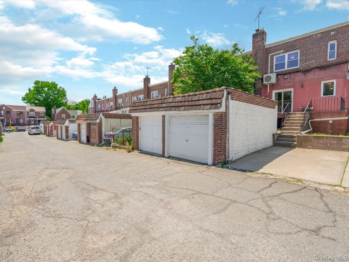 10018 67th Drive, New York, NY, 3 Bedrooms Bedrooms, 10 Rooms Rooms,3 BathroomsBathrooms,Residential,For Rent,67th,0,1000275 10018 67th Drive, New York, NY, 3 Bedrooms Bedrooms, 10 Rooms Rooms,3 BathroomsBathrooms,Residential,For Rent,67th,0,1000275