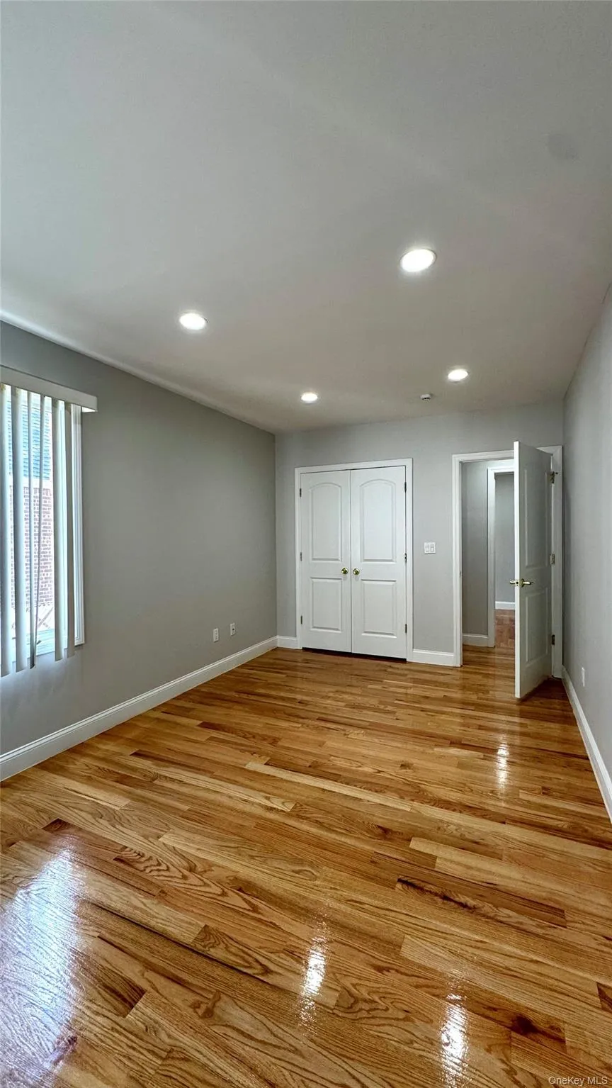 5839 196th Place, New York, NY, 2 Bedrooms Bedrooms, 3 Rooms Rooms,1 BathroomBathrooms,Residential Lease,For Rent,196th,0,1000284 5839 196th Place, New York, NY, 2 Bedrooms Bedrooms, 3 Rooms Rooms,1 BathroomBathrooms,Residential Lease,For Rent,196th,0,1000284