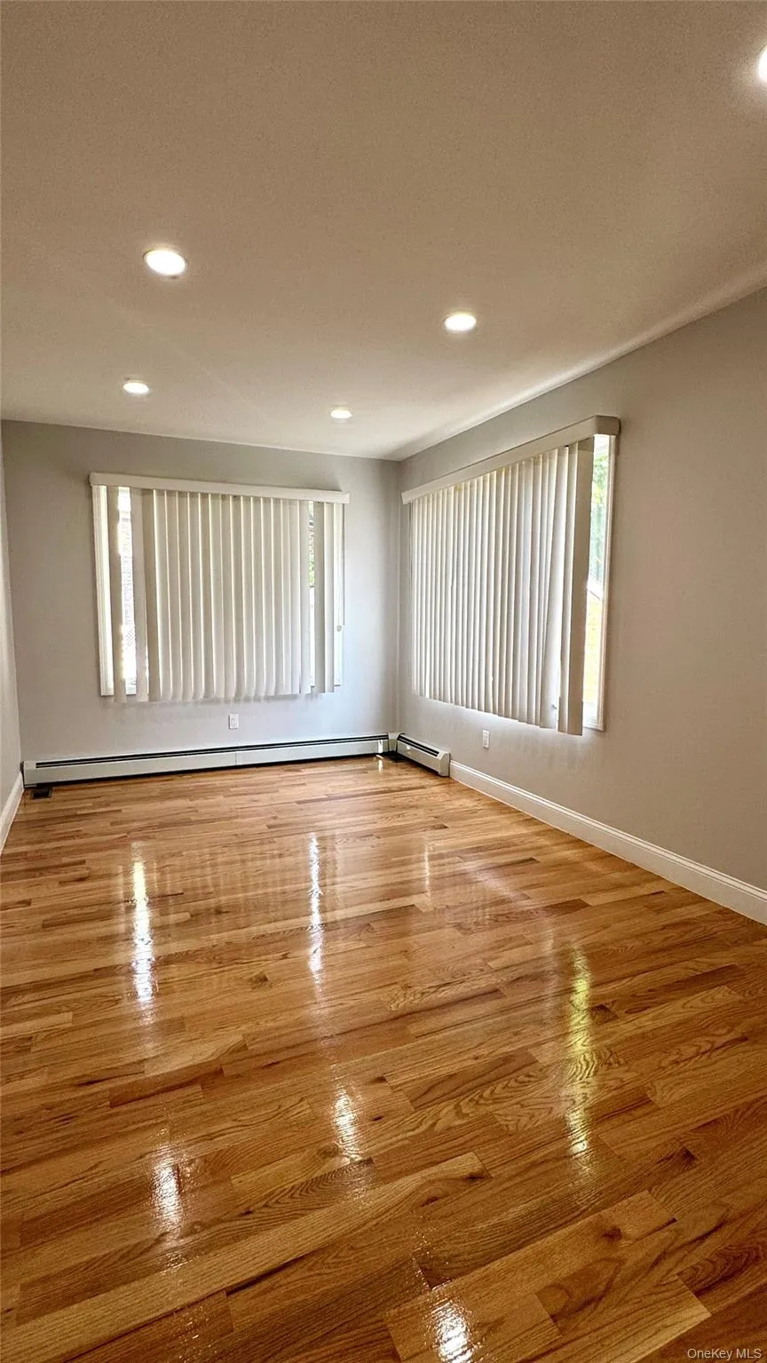 5839 196th Place, New York, NY, 2 Bedrooms Bedrooms, 3 Rooms Rooms,1 BathroomBathrooms,Residential Lease,For Rent,196th,0,1000284 5839 196th Place, New York, NY, 2 Bedrooms Bedrooms, 3 Rooms Rooms,1 BathroomBathrooms,Residential Lease,For Rent,196th,0,1000284