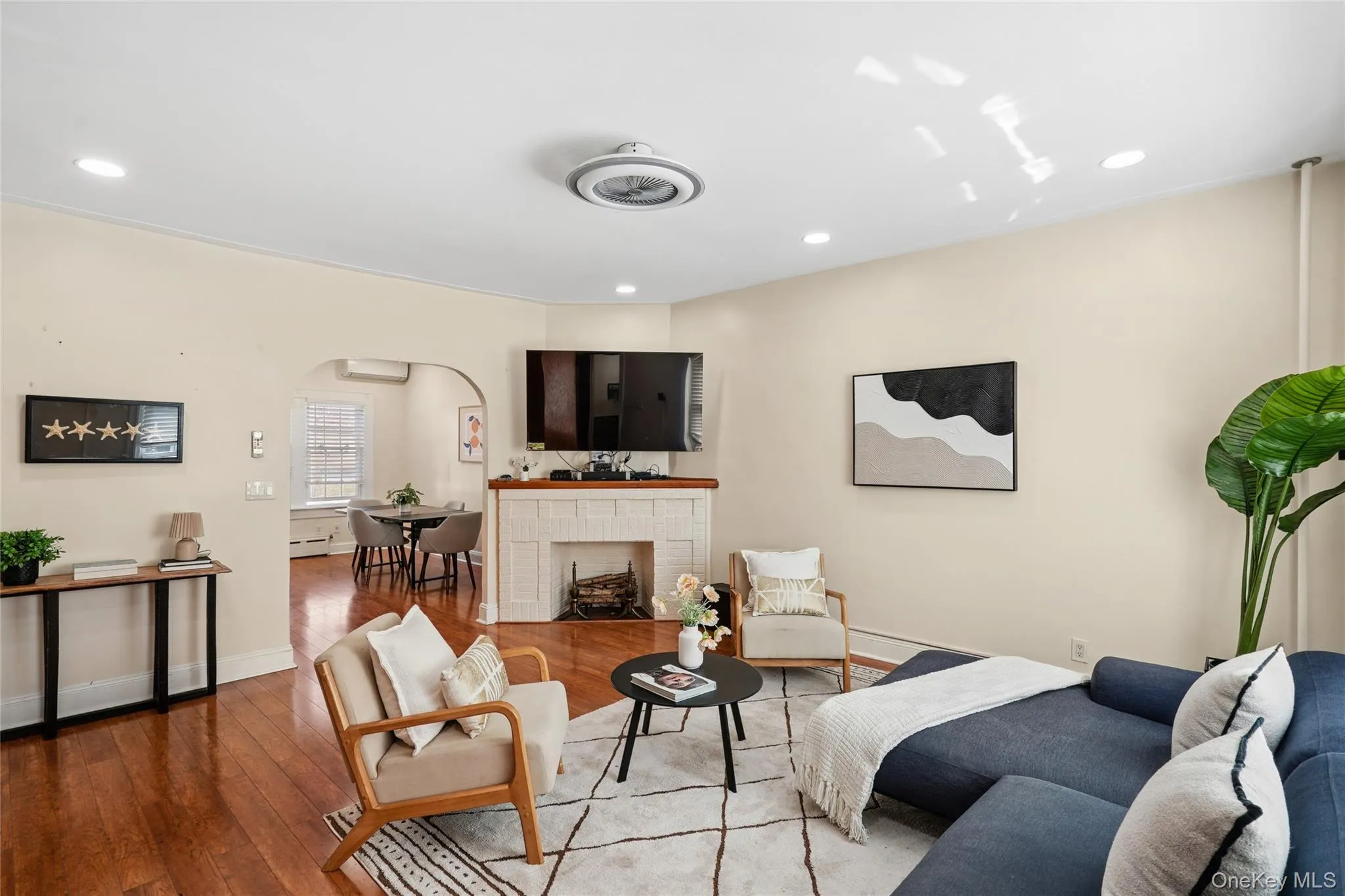 3120 78th Street, New York, NY, 3 Bedrooms Bedrooms, 8 Rooms Rooms,2 BathroomsBathrooms,Residential,For Rent,78th,0,1000295 3120 78th Street, New York, NY, 3 Bedrooms Bedrooms, 8 Rooms Rooms,2 BathroomsBathrooms,Residential,For Rent,78th,0,1000295