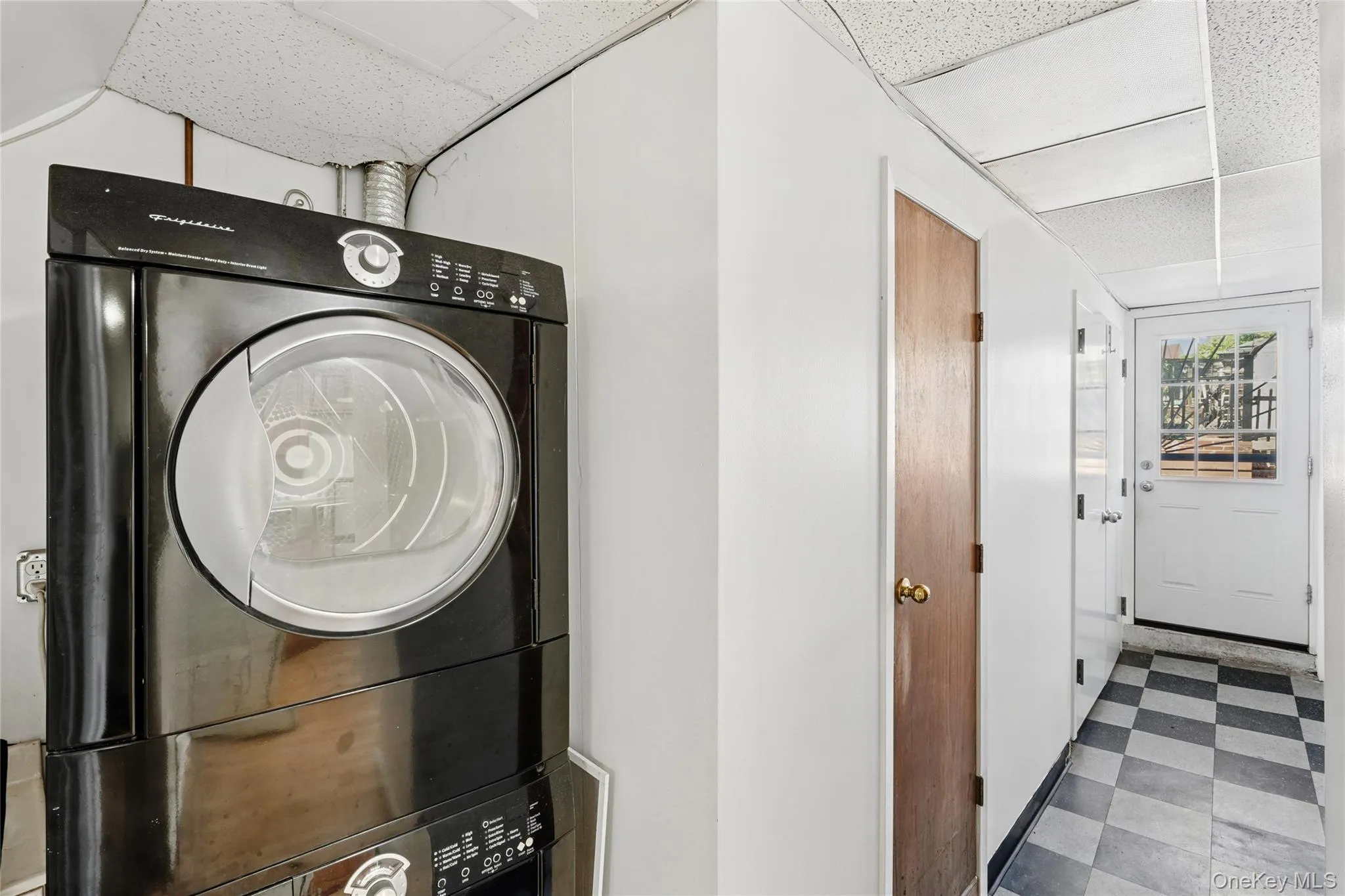 3120 78th Street, New York, NY, 3 Bedrooms Bedrooms, 8 Rooms Rooms,2 BathroomsBathrooms,Residential,For Rent,78th,0,1000295 3120 78th Street, New York, NY, 3 Bedrooms Bedrooms, 8 Rooms Rooms,2 BathroomsBathrooms,Residential,For Rent,78th,0,1000295