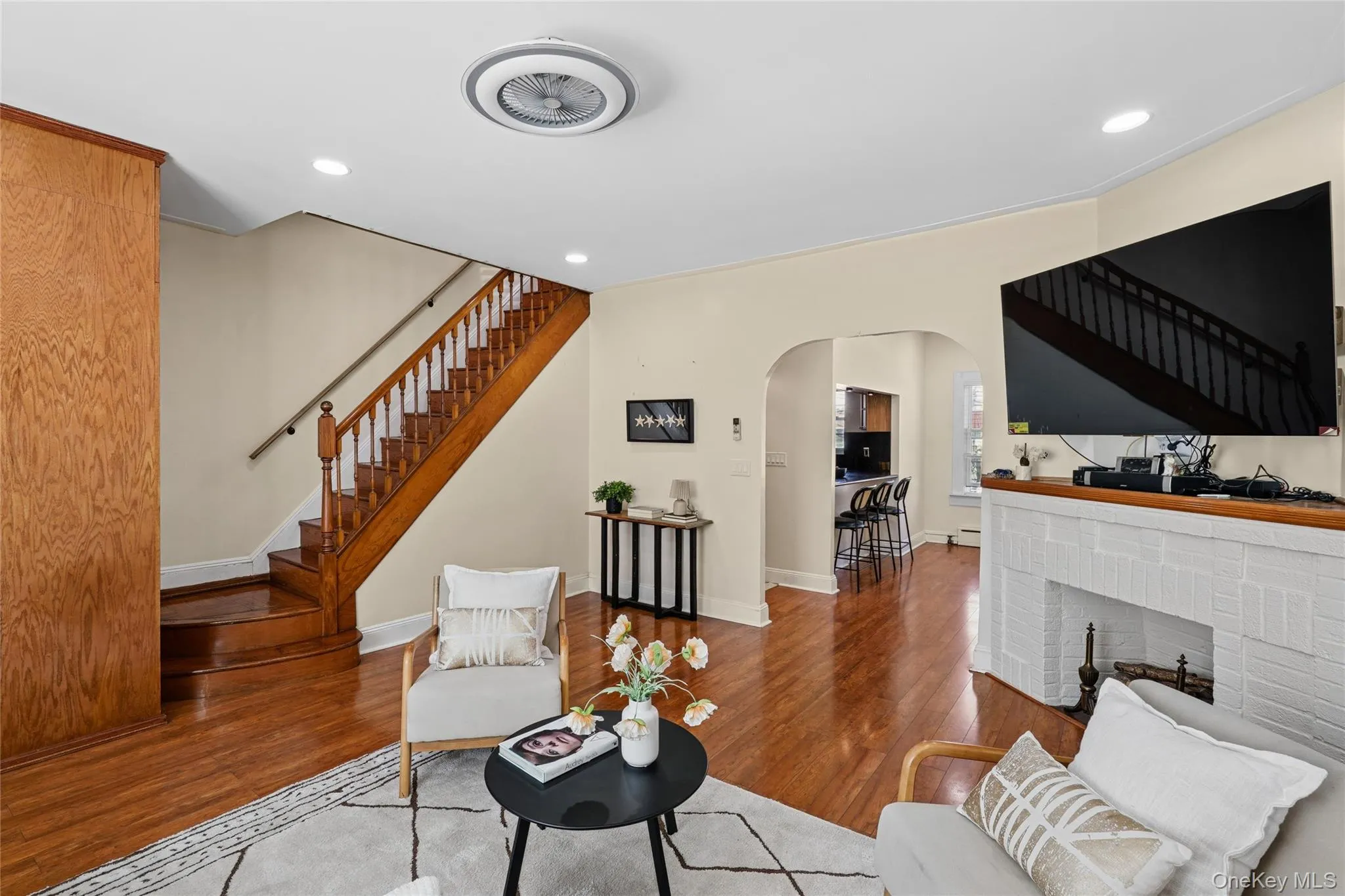 3120 78th Street, New York, NY, 3 Bedrooms Bedrooms, 8 Rooms Rooms,2 BathroomsBathrooms,Residential,For Rent,78th,0,1000295 3120 78th Street, New York, NY, 3 Bedrooms Bedrooms, 8 Rooms Rooms,2 BathroomsBathrooms,Residential,For Rent,78th,0,1000295