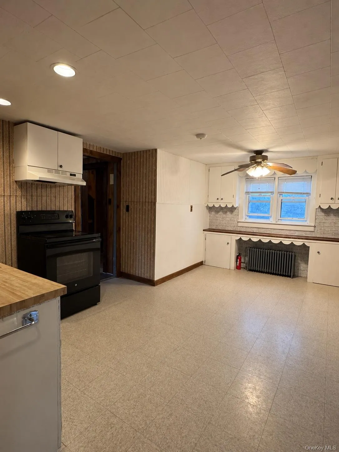 809 Tower Avenue, Montgomery, NY, 2 Bedrooms Bedrooms, 5 Rooms Rooms,1 BathroomBathrooms,Residential Lease,For Rent,Tower,0,1000297 809 Tower Avenue, Montgomery, NY, 2 Bedrooms Bedrooms, 5 Rooms Rooms,1 BathroomBathrooms,Residential Lease,For Rent,Tower,0,1000297