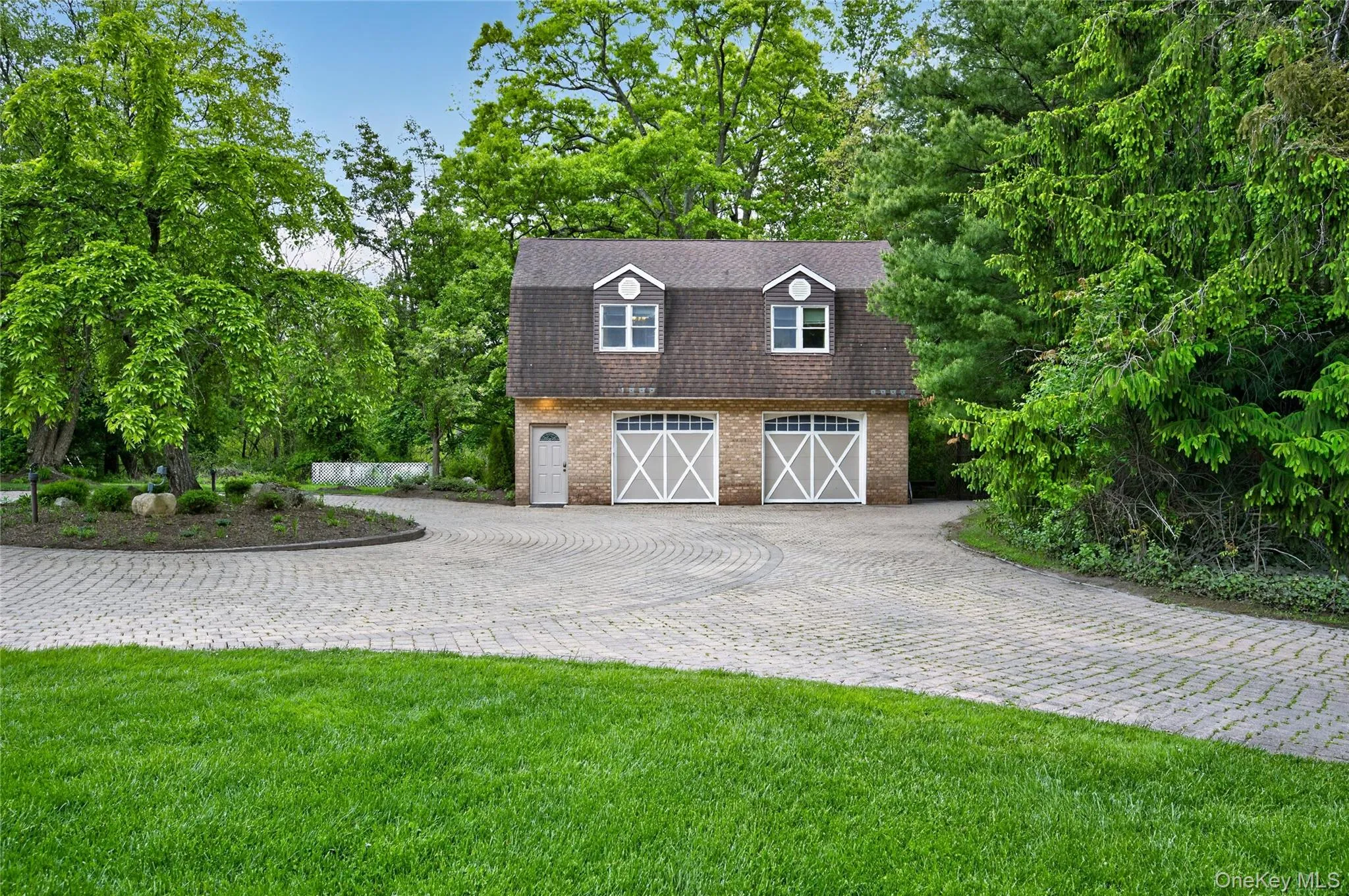 1 Springwood Path, Oyster Bay, NY, 6 Bedrooms Bedrooms, 18 Rooms Rooms,5 BathroomsBathrooms,Residential,For Rent,Springwood,0,1000303 1 Springwood Path, Oyster Bay, NY, 6 Bedrooms Bedrooms, 18 Rooms Rooms,5 BathroomsBathrooms,Residential,For Rent,Springwood,0,1000303