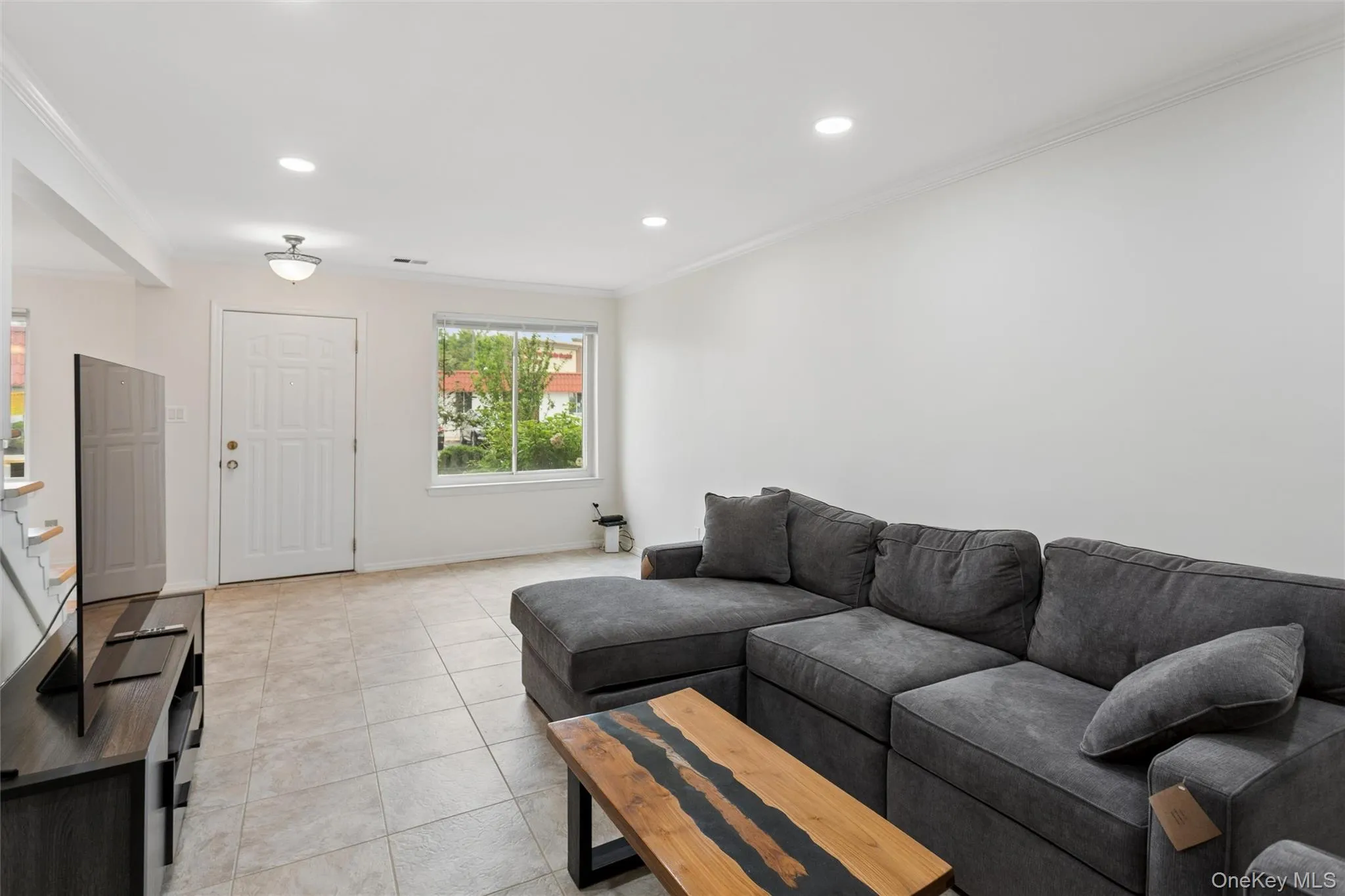 17 Alhambra Drive, Hempstead, NY, 2 Bedrooms Bedrooms, 5 Rooms Rooms,1 BathroomBathrooms,Residential,For Rent,Alhambra,0,1000311 17 Alhambra Drive, Hempstead, NY, 2 Bedrooms Bedrooms, 5 Rooms Rooms,1 BathroomBathrooms,Residential,For Rent,Alhambra,0,1000311