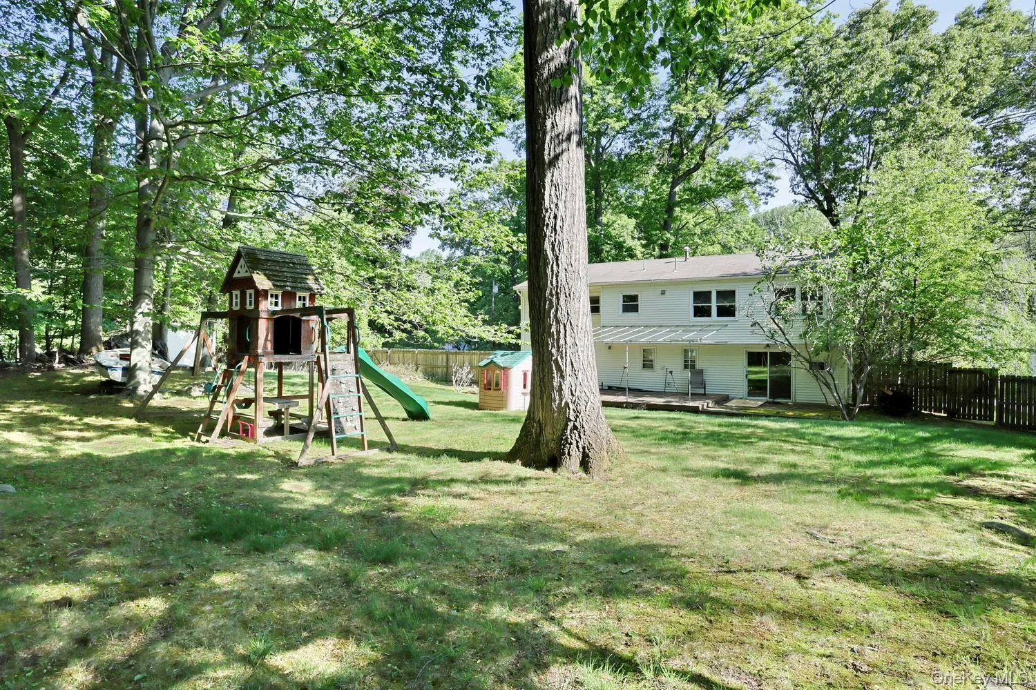 17 Twin Lakes Drive, Ramapo, NY, 4 Bedrooms Bedrooms, 8 Rooms Rooms,2 BathroomsBathrooms,Residential,For Rent,Twin Lakes,0,1000314 17 Twin Lakes Drive, Ramapo, NY, 4 Bedrooms Bedrooms, 8 Rooms Rooms,2 BathroomsBathrooms,Residential,For Rent,Twin Lakes,0,1000314